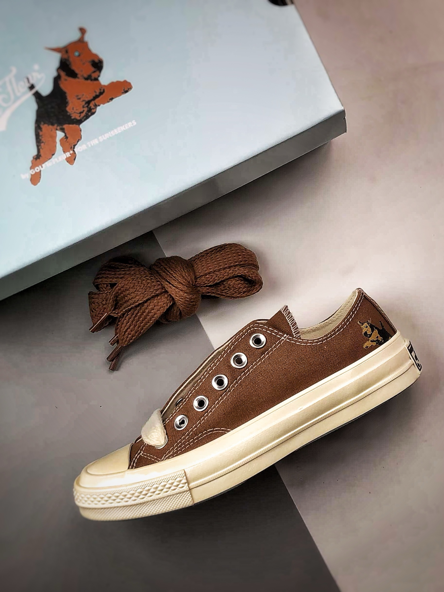 GOLF le FLEUR* x Converse Darryl Chuck 70 棕色 联名款柔软舒适薄底低帮休闲板鞋 A11675C-Top High Quatity Cheap Sneakers Fashion Clothing Clothes Bags handbags Shoes of all Brand wholesale With The best Quality And Beautiful Price from China Factory Chinese suppliers wholesaler seller GOLF le FLEUR* x Converse Darryl Chuck 70 棕色 联名款柔软舒适薄底低帮休闲板鞋 A11675C