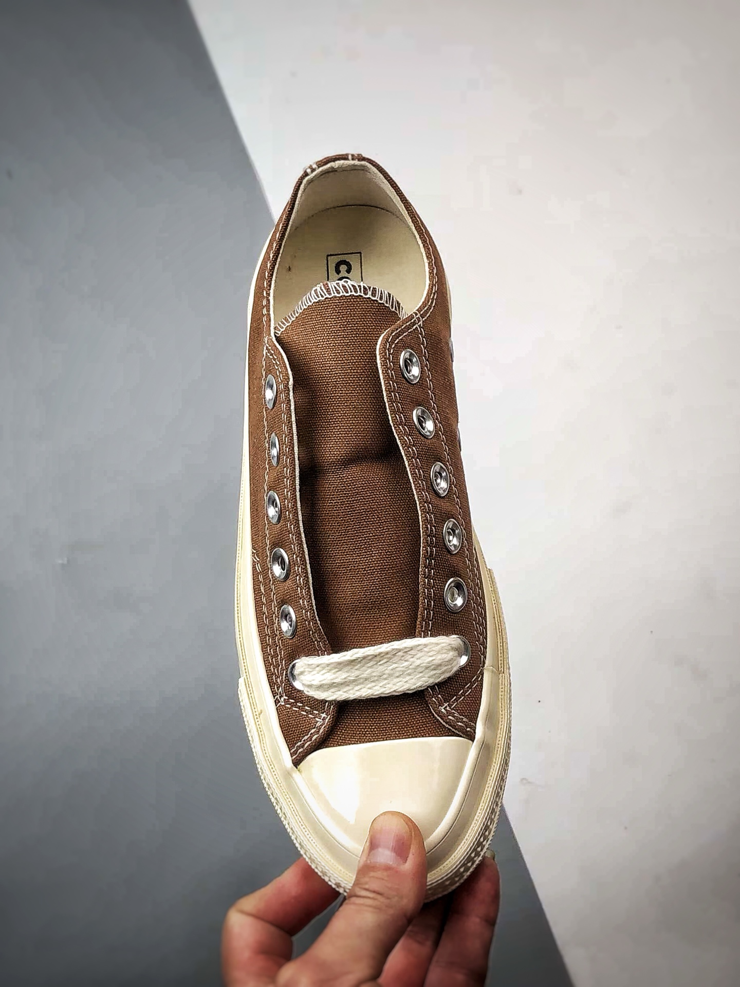 GOLF le FLEUR* x Converse Darryl Chuck 70 棕色 联名款柔软舒适薄底低帮休闲板鞋 A11675C-Top High Quatity Cheap Sneakers Fashion Clothing Clothes Bags handbags Shoes of all Brand wholesale With The best Quality And Beautiful Price from China Factory Chinese suppliers wholesaler seller GOLF le FLEUR* x Converse Darryl Chuck 70 棕色 联名款柔软舒适薄底低帮休闲板鞋 A11675C