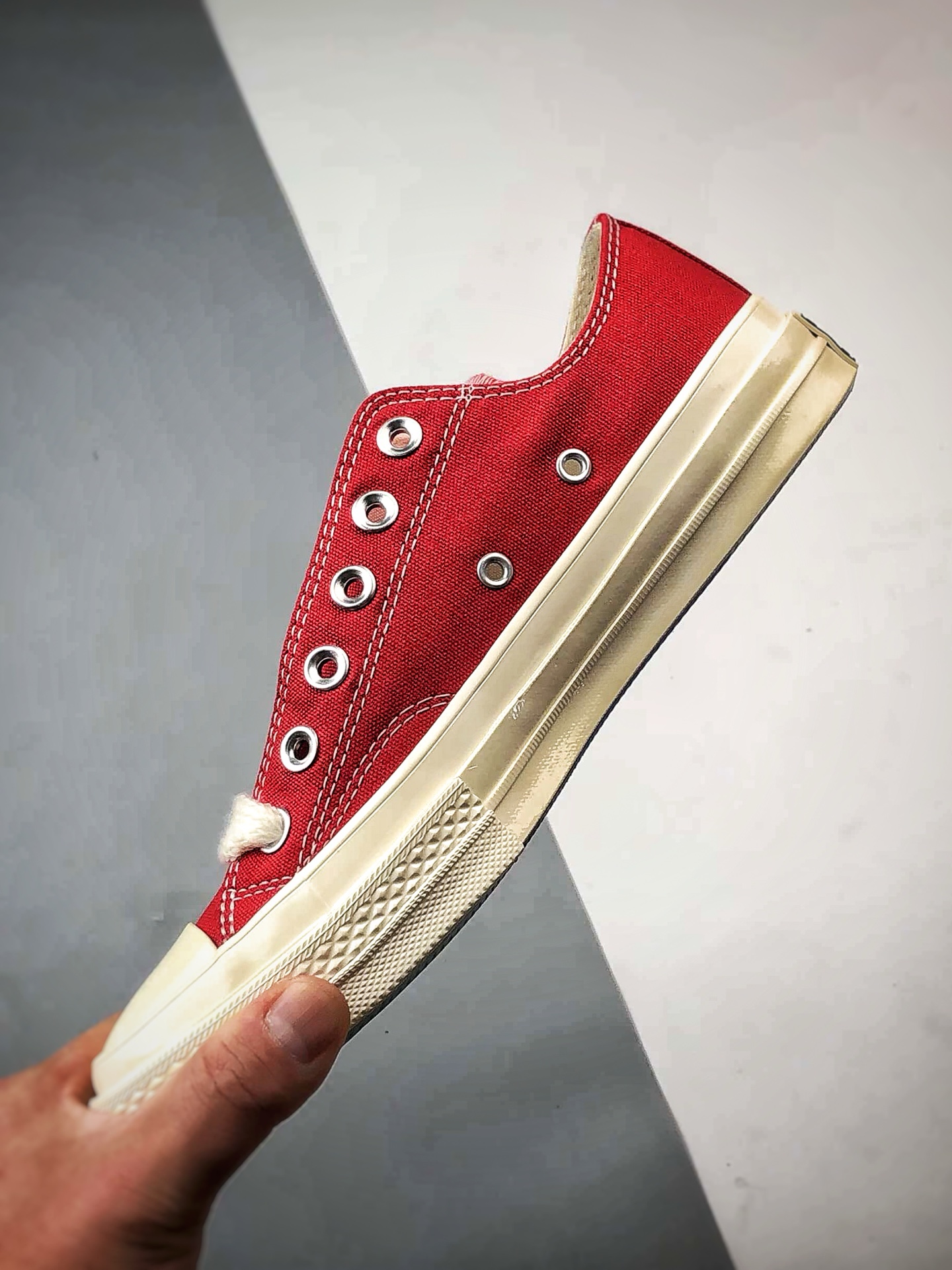 GOLF le FLEUR* x Converse Darryl Chuck 70 红色 联名款柔软舒适薄底低帮休闲板鞋 A12145C-Top High Quatity Cheap Sneakers Fashion Clothing Clothes Bags handbags Shoes of all Brand wholesale With The best Quality And Beautiful Price from China Factory Chinese suppliers wholesaler seller GOLF le FLEUR* x Converse Darryl Chuck 70 红色 联名款柔软舒适薄底低帮休闲板鞋 A12145C