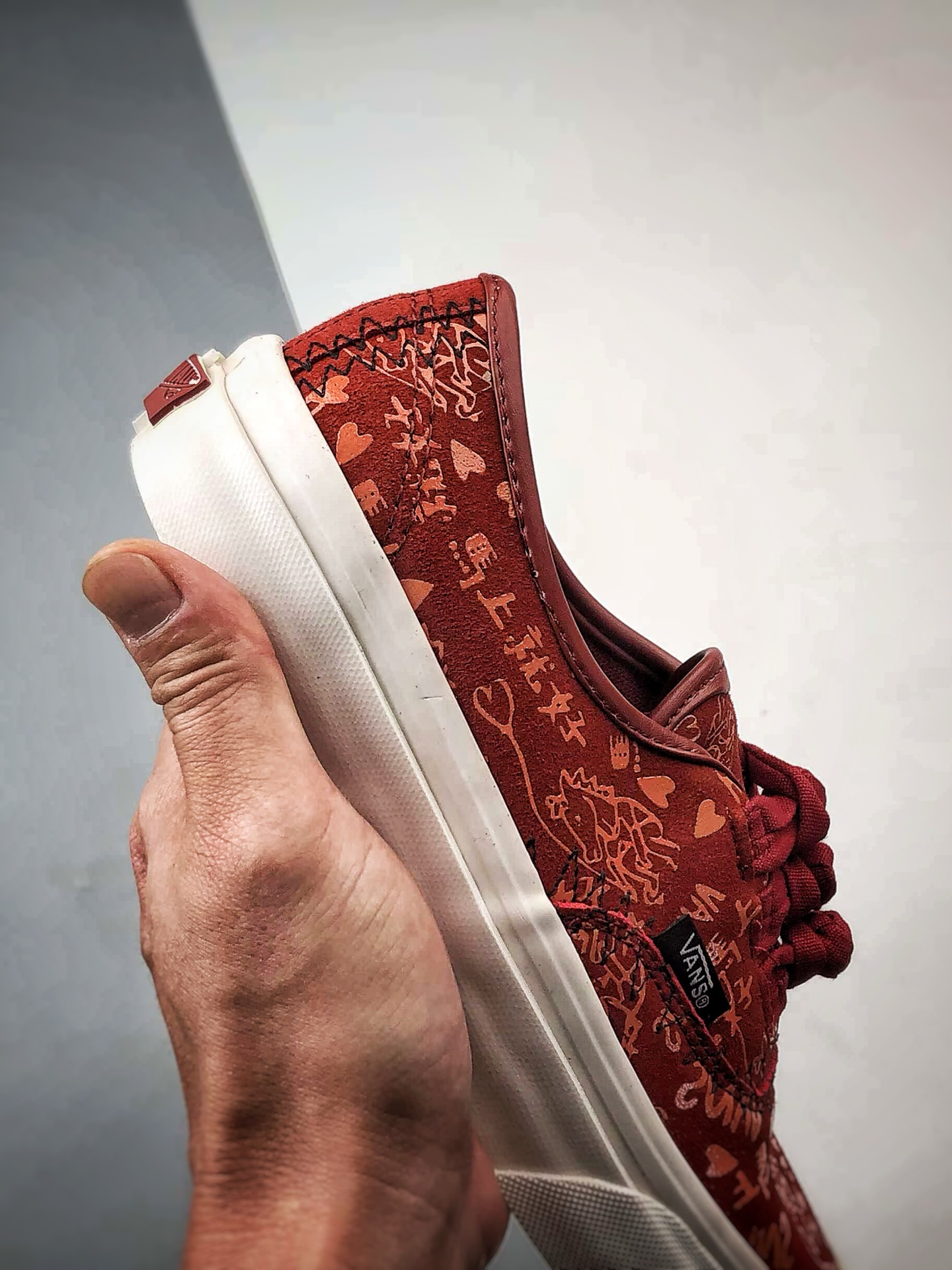 Vans x Bolin LX AUTHENTIC 红色 马年限定生肖款LX 中国结盘扣低帮板鞋 VN000Z3UHRU