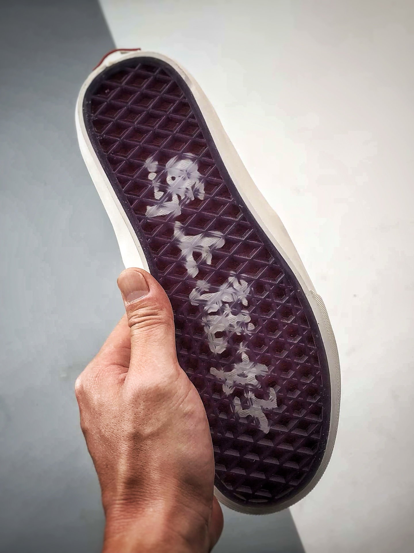 Vans x Bolin LX AUTHENTIC 红色 马年限定生肖款LX 中国结盘扣低帮板鞋 VN000Z3UHRU