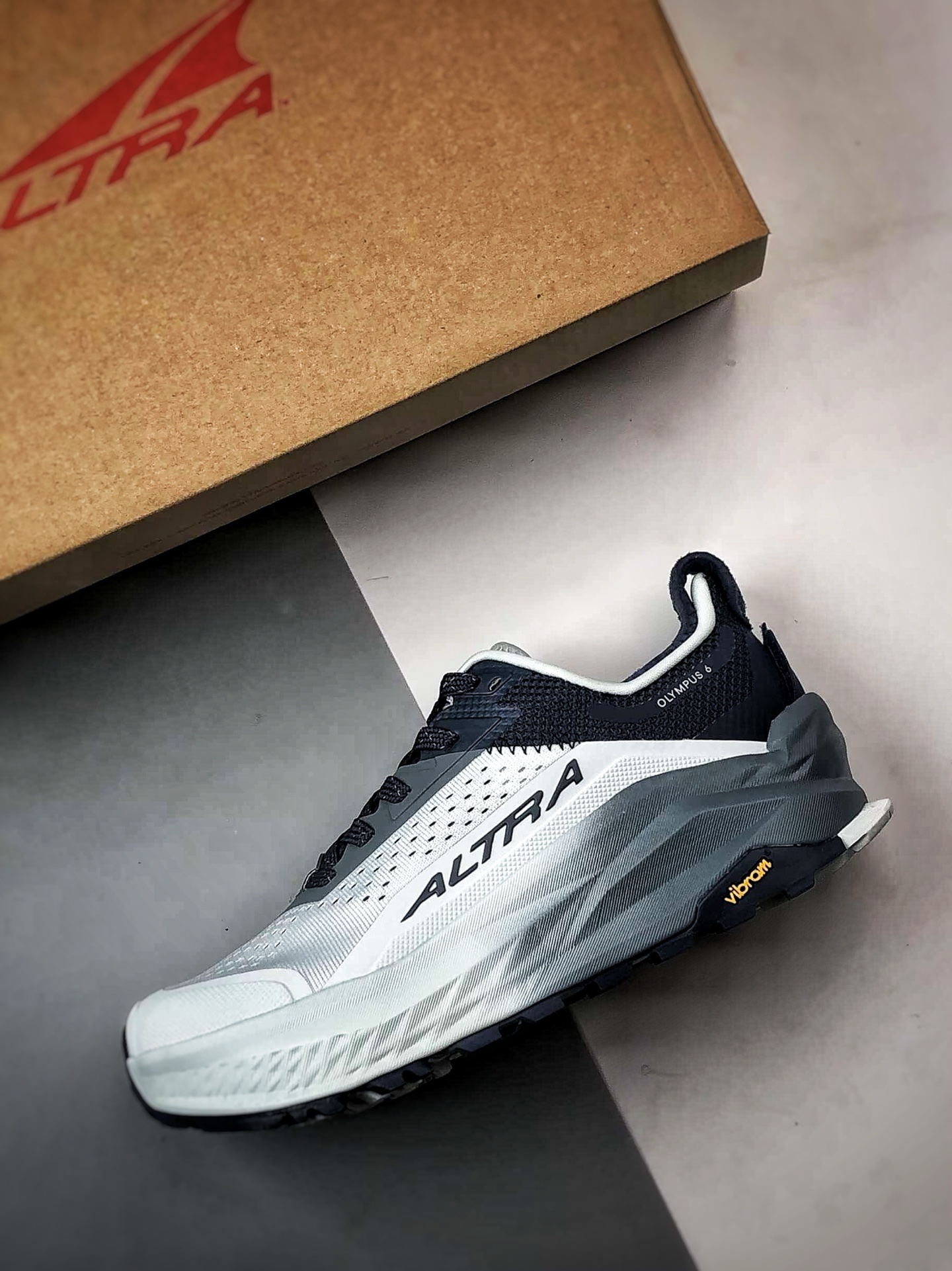 230 Altra Olympus 6 深蓝色 户外时尚舒适缓震越野跑步鞋