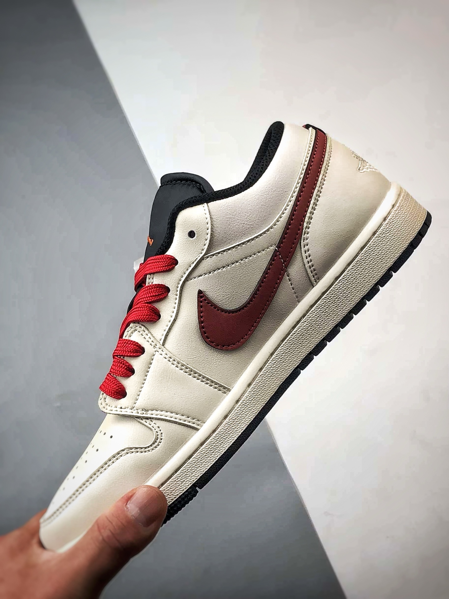 200 定制球鞋 Air Jordan 1 Low 墨印朱鞍 马年米白红 553558-081-Chinese UA Cheap High Quatity Brand Clothes Bags handbags Sneakers wholesale wholesaler seller from China Factory suppliers Fashion Clothing Shoes best Quality Beautiful Price 200 定制球鞋 Air Jordan 1 Low 墨印朱鞍 马年米白红 553558-081