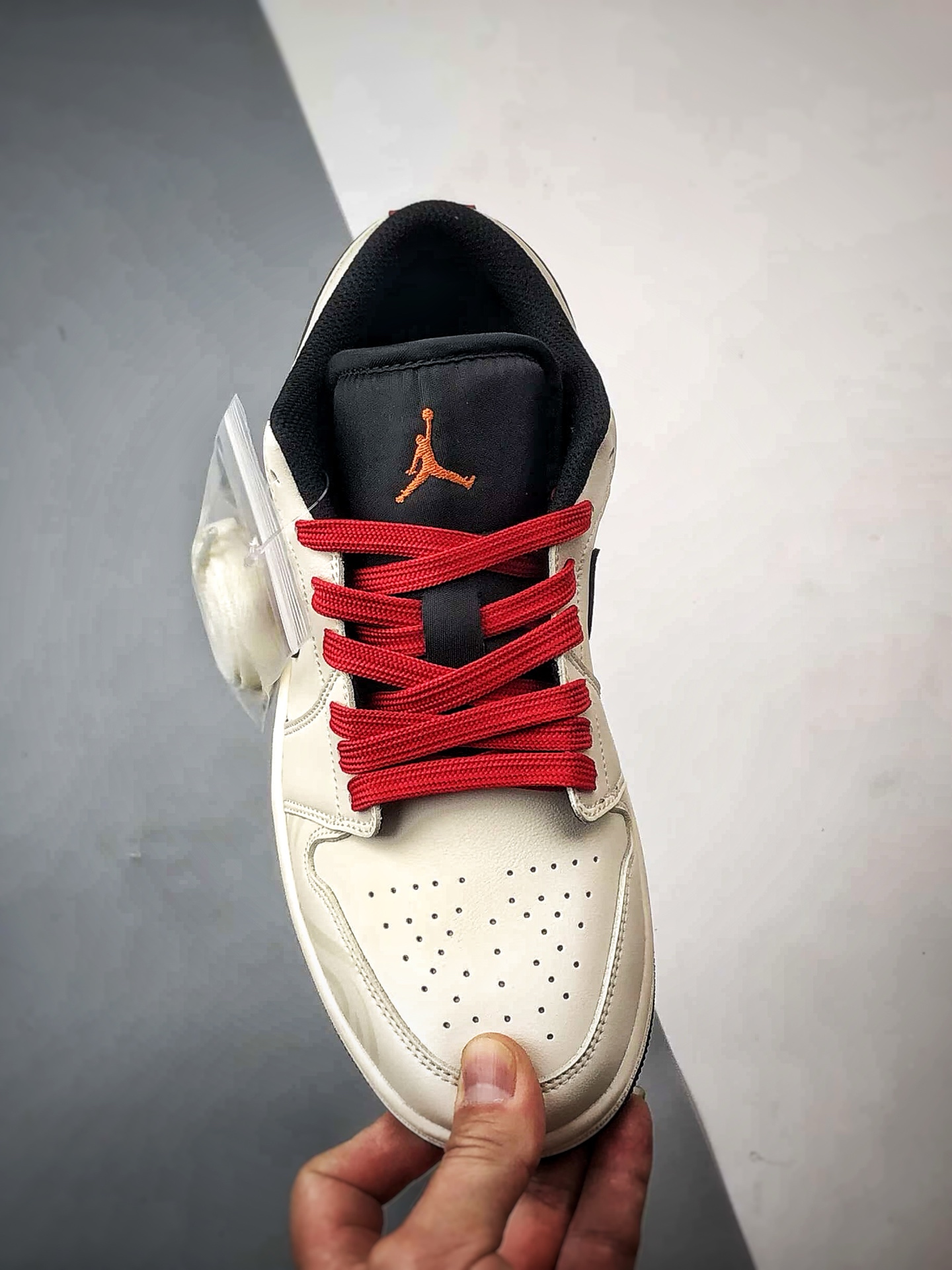 200 定制球鞋 Air Jordan 1 Low 墨印朱鞍 马年米白红 553558-081-Chinese UA Cheap High Quatity Brand Clothes Bags handbags Sneakers wholesale wholesaler seller from China Factory suppliers Fashion Clothing Shoes best Quality Beautiful Price 200 定制球鞋 Air Jordan 1 Low 墨印朱鞍 马年米白红 553558-081