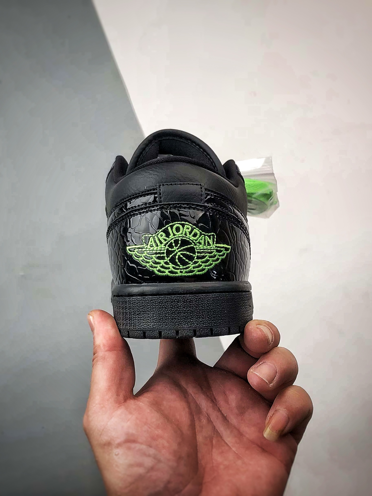 Air Jordan 1 Low 漆皮黑武士 IQ9701-010-Top High Quatity Cheap Sneakers Fashion Clothing Clothes Bags handbags Shoes of all Brand wholesale With The best Quality And Beautiful Price from China Factory Chinese suppliers wholesaler seller Air Jordan 1 Low 漆皮黑武士 IQ9701-010