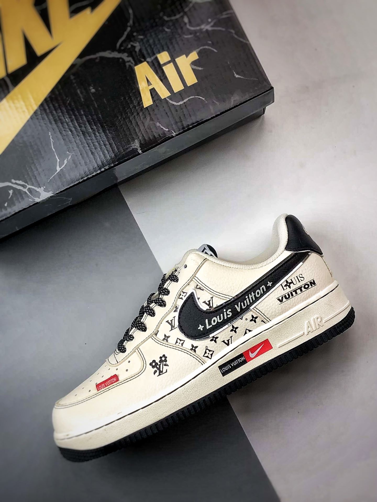 260 LV x Air Force 1 Low 印花米白黑 DD1982-345