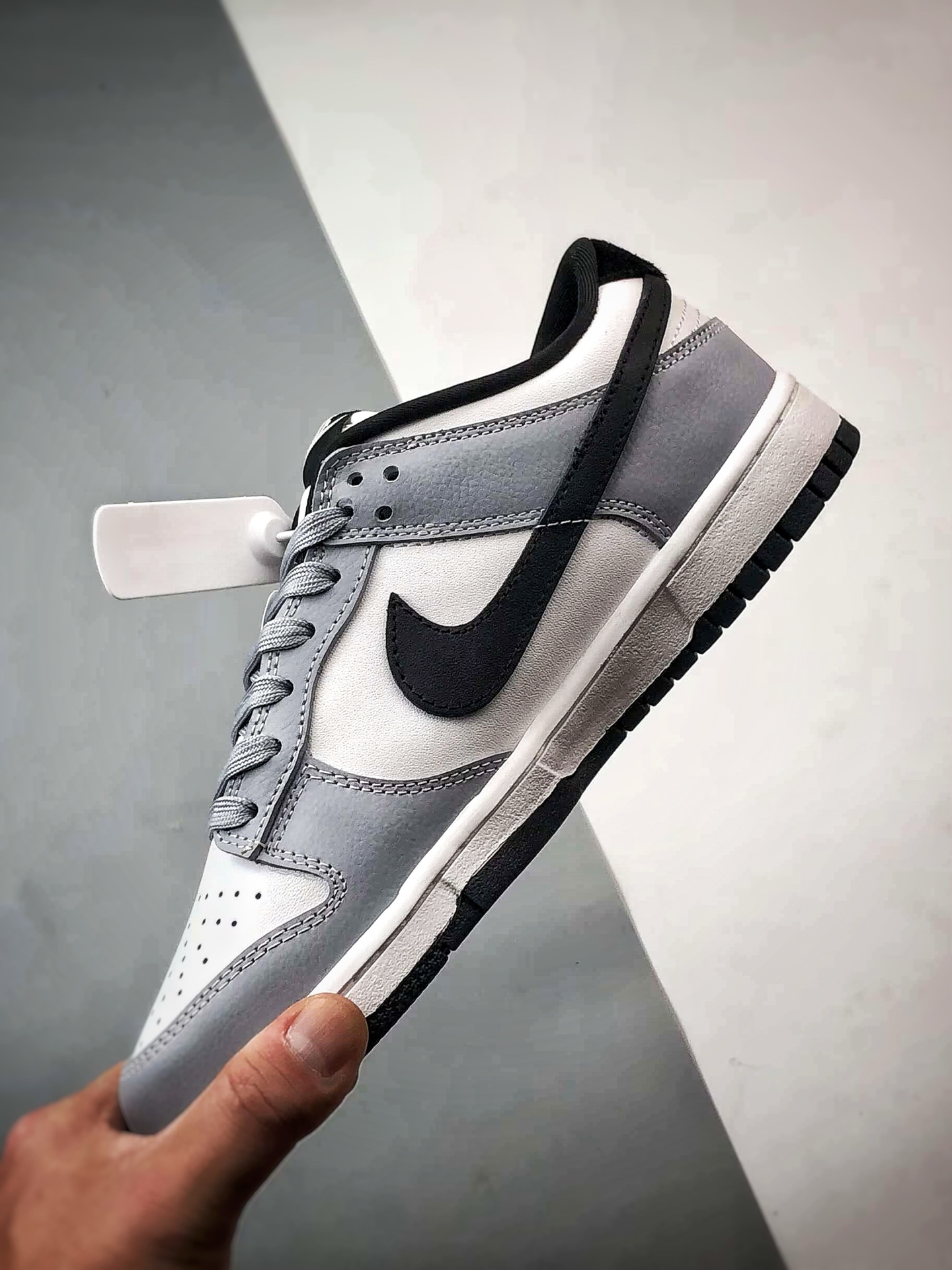 270 NK Dunk Low Retro ”DIY高端定制” 斯图西灰白黑 低帮休闲运动板鞋 TX1688-023