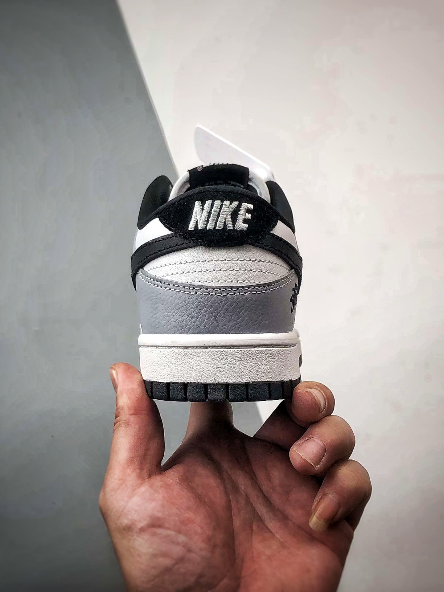 270 NK Dunk Low Retro ”DIY高端定制” 斯图西灰白黑 低帮休闲运动板鞋 TX1688-023