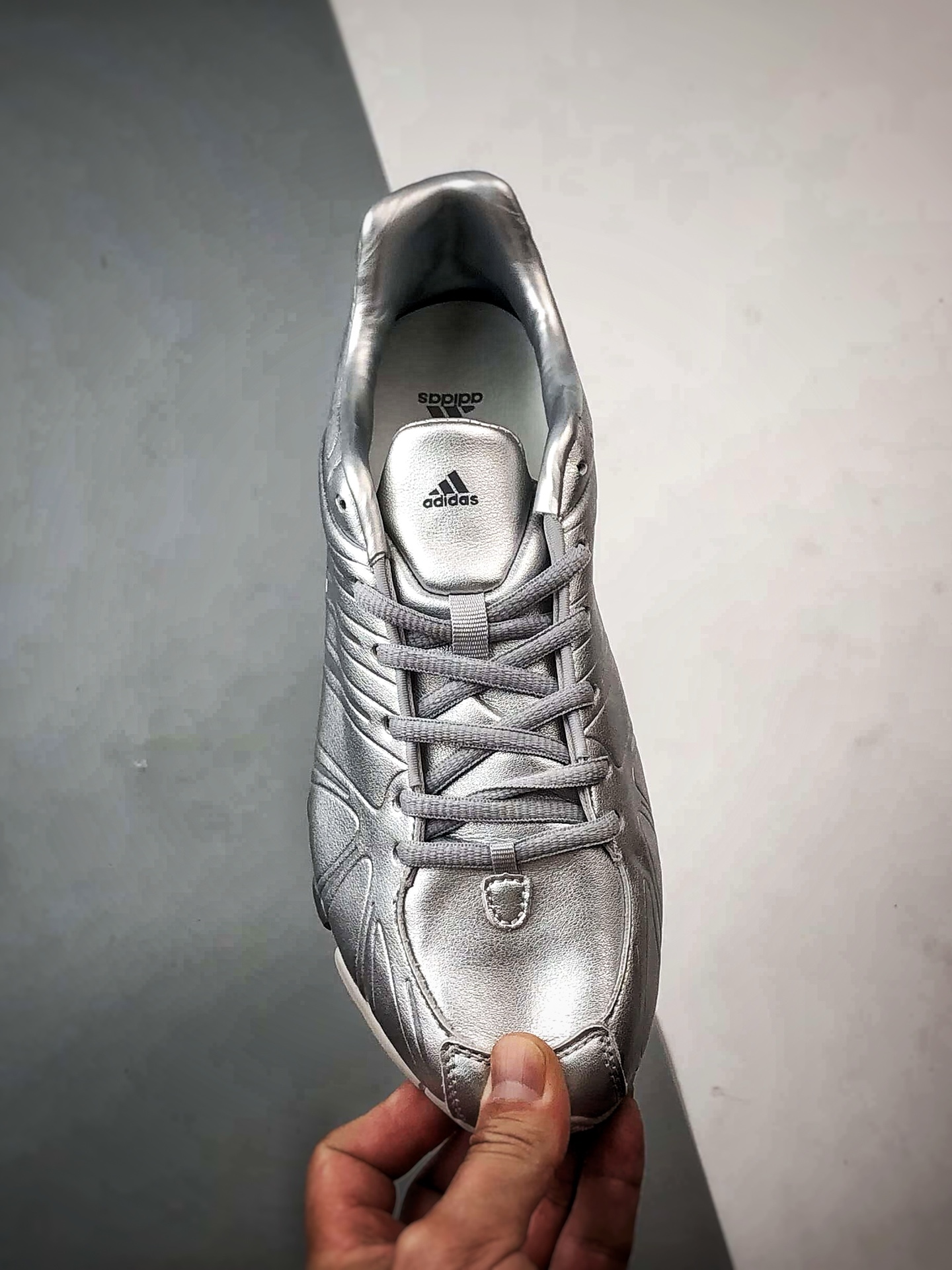 200 AD Ghost Sprint 银色 千禧风复古低帮薄底生活休闲鞋 JQ6439-Chinese UA Cheap High Quatity Brand Clothes Bags handbags Sneakers wholesale wholesaler seller from China Factory suppliers Fashion Clothing Shoes best Quality Beautiful Price 200 AD Ghost Sprint 银色 千禧风复古低帮薄底生活休闲鞋 JQ6439