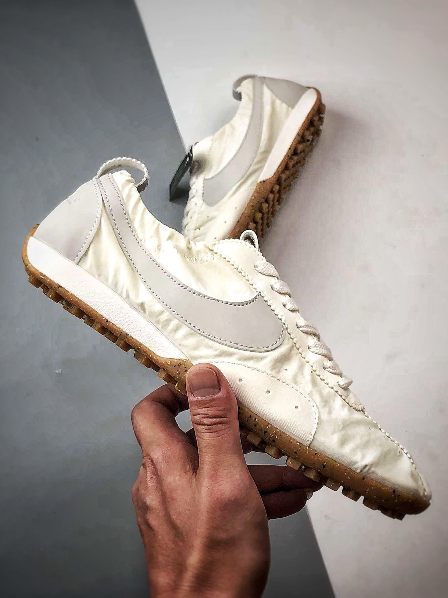 240 NK Moon Shoe x Jacquemus 米白色 联名尼龙复古柔软舒适薄底休闲鞋 HV8547-002
