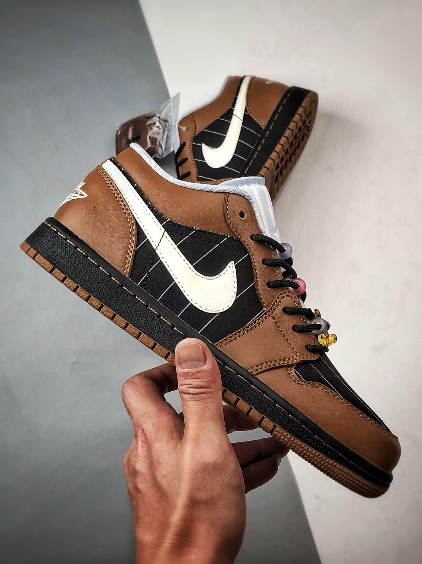 200 Air Jordan 1 Low 条纹深棕 IR7560-010-Chinese UA Cheap High Quatity Brand Clothes Bags handbags Sneakers wholesale wholesaler seller from China Factory suppliers Fashion Clothing Shoes best Quality Beautiful Price 200 Air Jordan 1 Low 条纹深棕 IR7560-010
