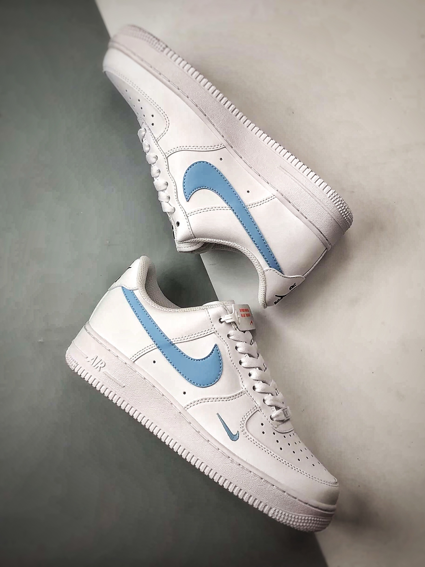 260 定制球鞋 Air Force 1 Low 双钩空军 白蓝 经典休闲运动板鞋 ZH0316-121-Chinese UA Cheap High Quatity Brand Clothes Bags handbags Sneakers wholesale wholesaler seller from China Factory suppliers Fashion Clothing Shoes best Quality Beautiful Price 260 定制球鞋 Air Force 1 Low 双钩空军 白蓝 经典休闲运动板鞋 ZH0316-121