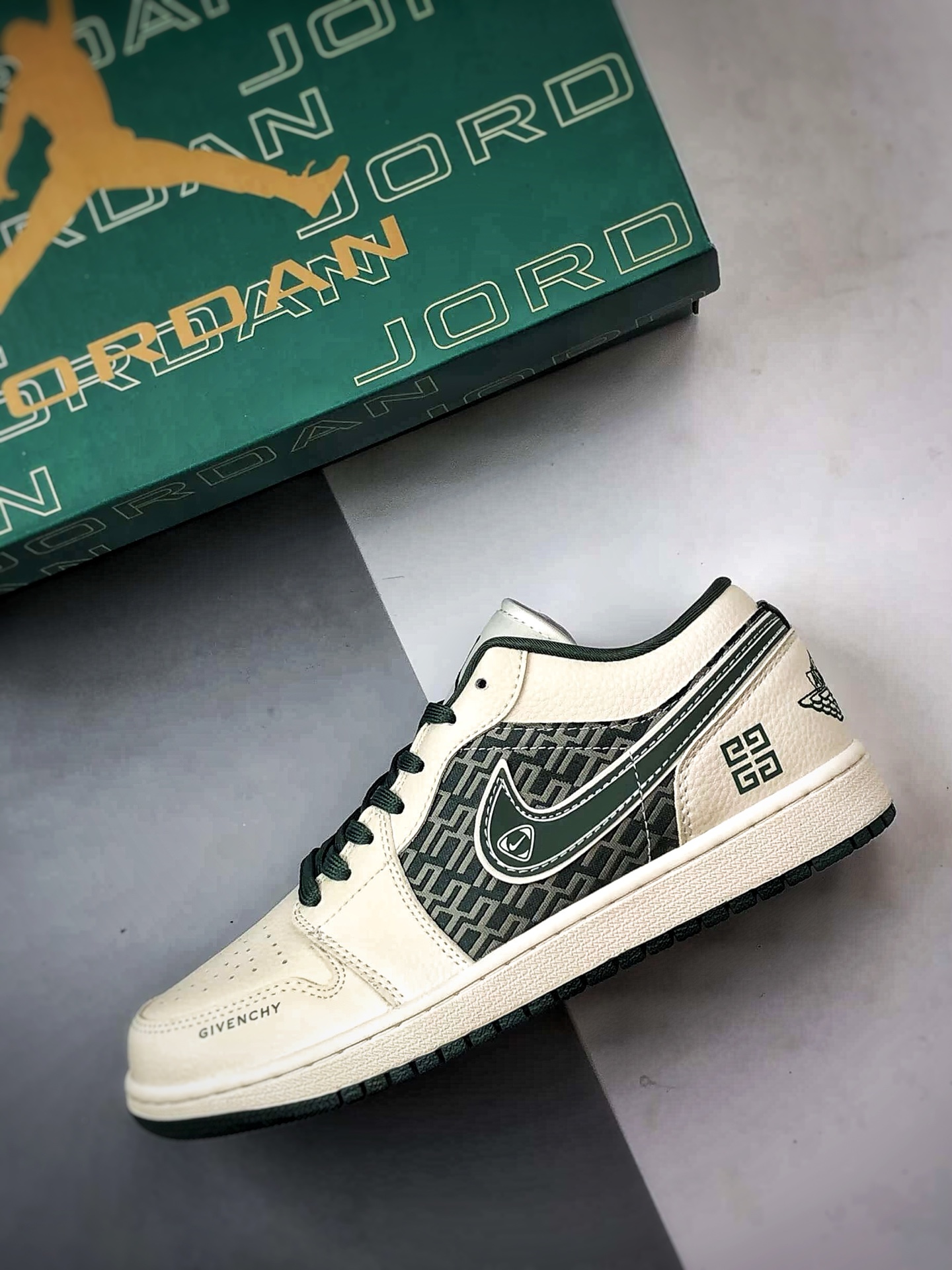 290 Air Jordan 1 Low ”高端定制” 纪梵希印花米白绿 LL8888-006