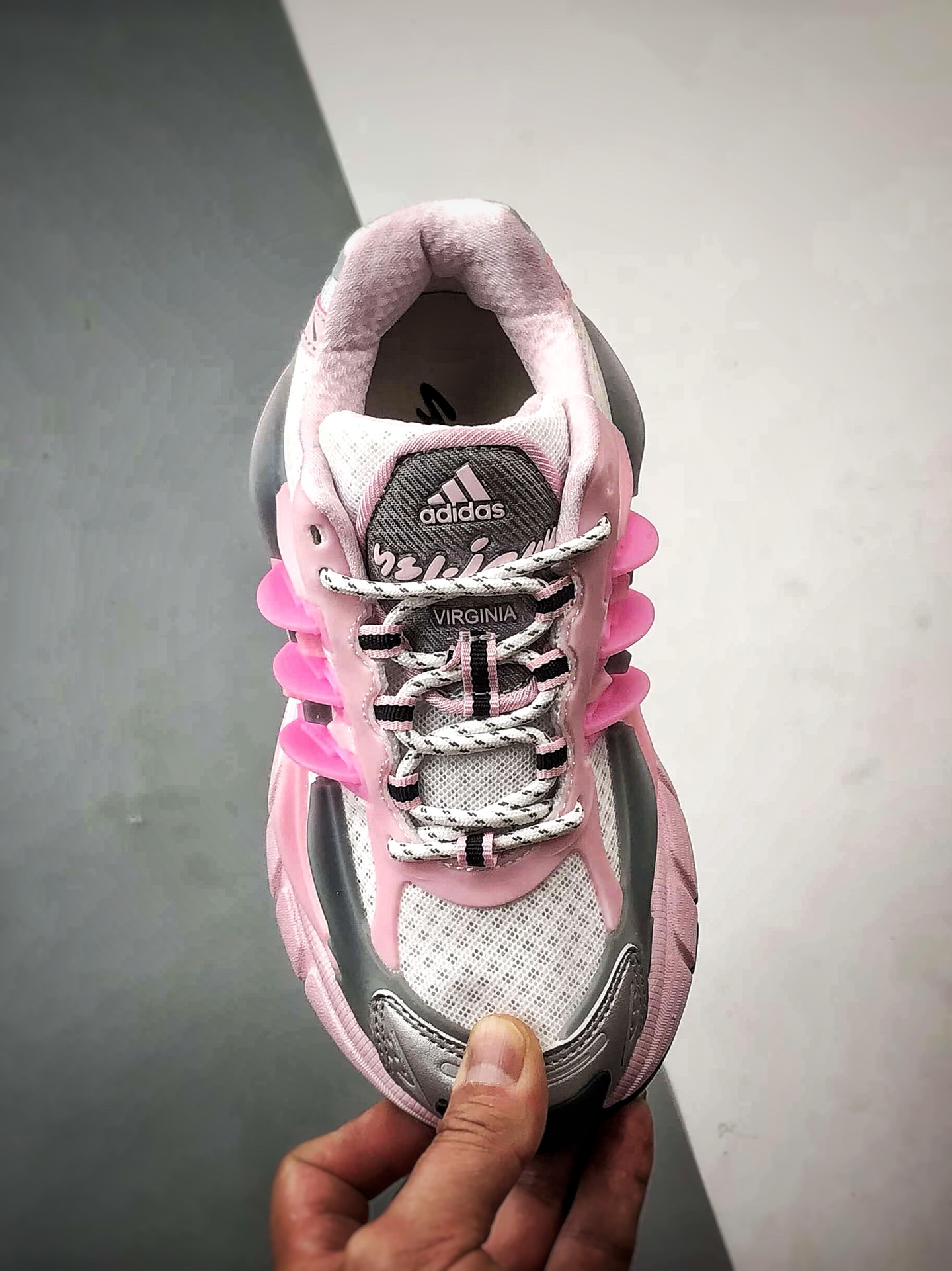 300 Pharrell x AD Originals Adistar Jellyfish Williams Focus 白银粉 复古休闲运动老爹水母鞋 KI0164