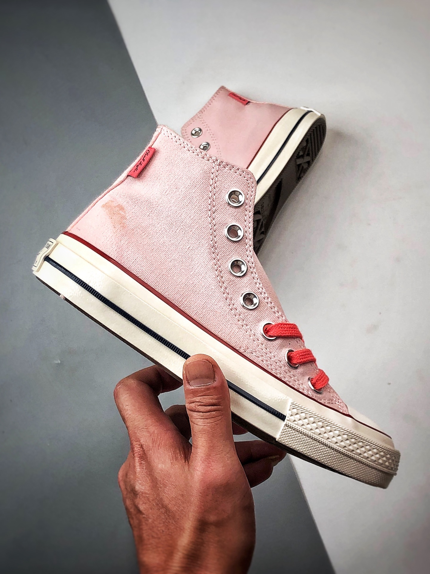 Converse Chuck 70 SNL 樱花粉 匡威 高帮耐磨防滑休闲帆布鞋 A18854C-Top High Quatity Cheap Sneakers Fashion Clothing Clothes Bags handbags Shoes of all Brand wholesale With The best Quality And Beautiful Price from China Factory Chinese suppliers wholesaler seller Converse Chuck 70 SNL 樱花粉 匡威 高帮耐磨防滑休闲帆布鞋 A18854C