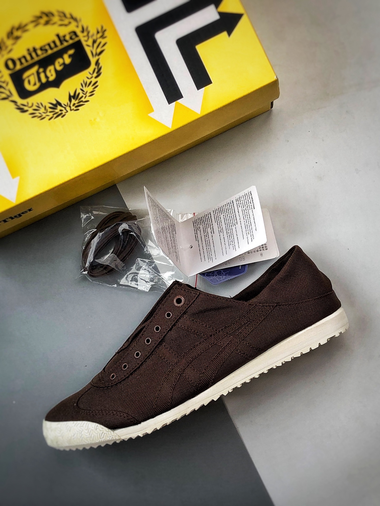Asics 鬼冢虎 Mexico 66 SD 深棕色 1183C432-200-Top High Quatity Cheap Sneakers Fashion Clothing Clothes Bags handbags Shoes of all Brand wholesale With The best Quality And Beautiful Price from China Factory Chinese suppliers wholesaler seller Asics 鬼冢虎 Mexico 66 SD 深棕色 1183C432-200