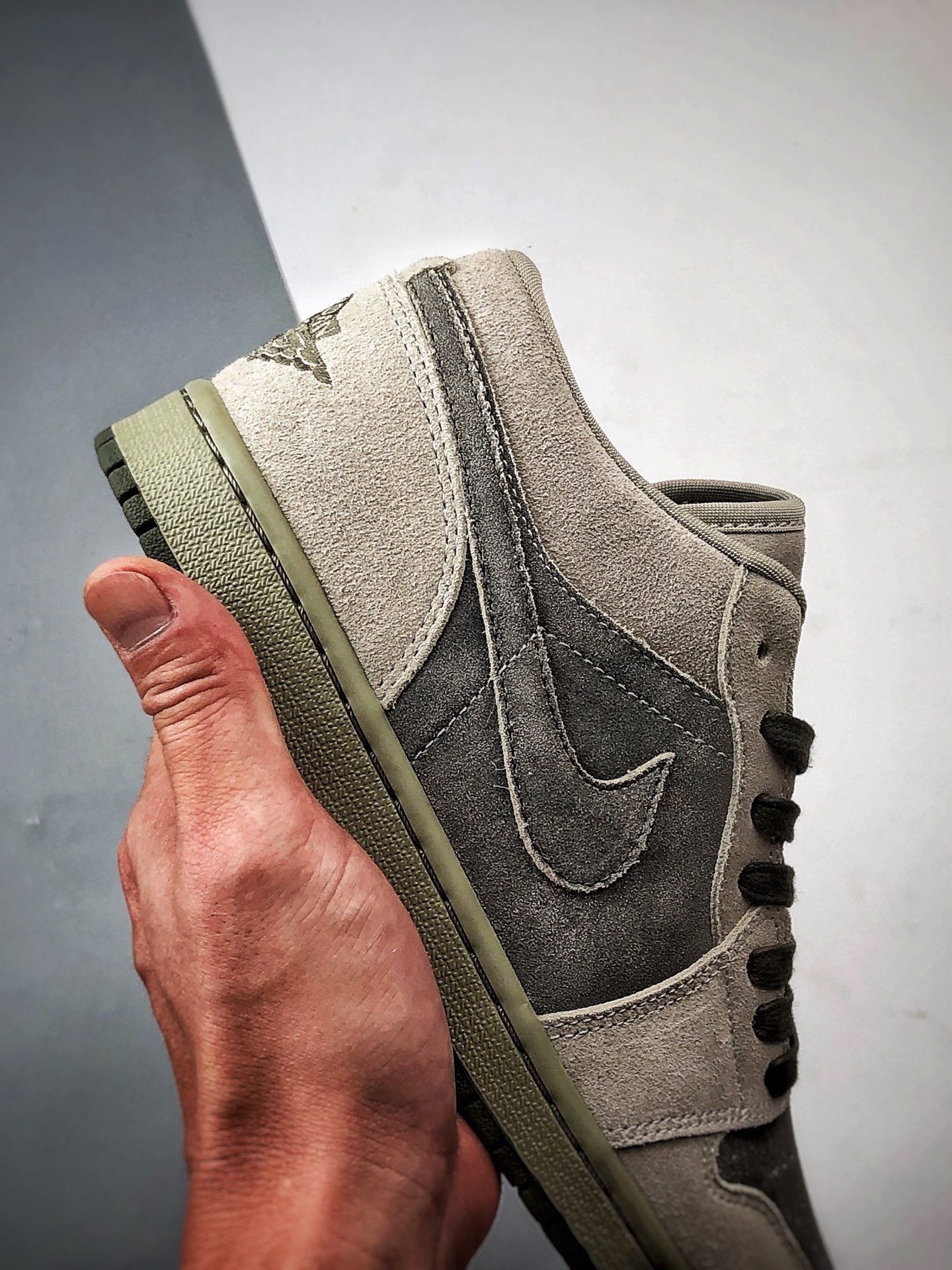 Air Jordan 1 Low 灰绿麂皮 IR7327-304-Top High Quatity Cheap Sneakers Fashion Clothing Clothes Bags handbags Shoes of all Brand wholesale With The best Quality And Beautiful Price from China Factory Chinese suppliers wholesaler seller Air Jordan 1 Low 灰绿麂皮 IR7327-304