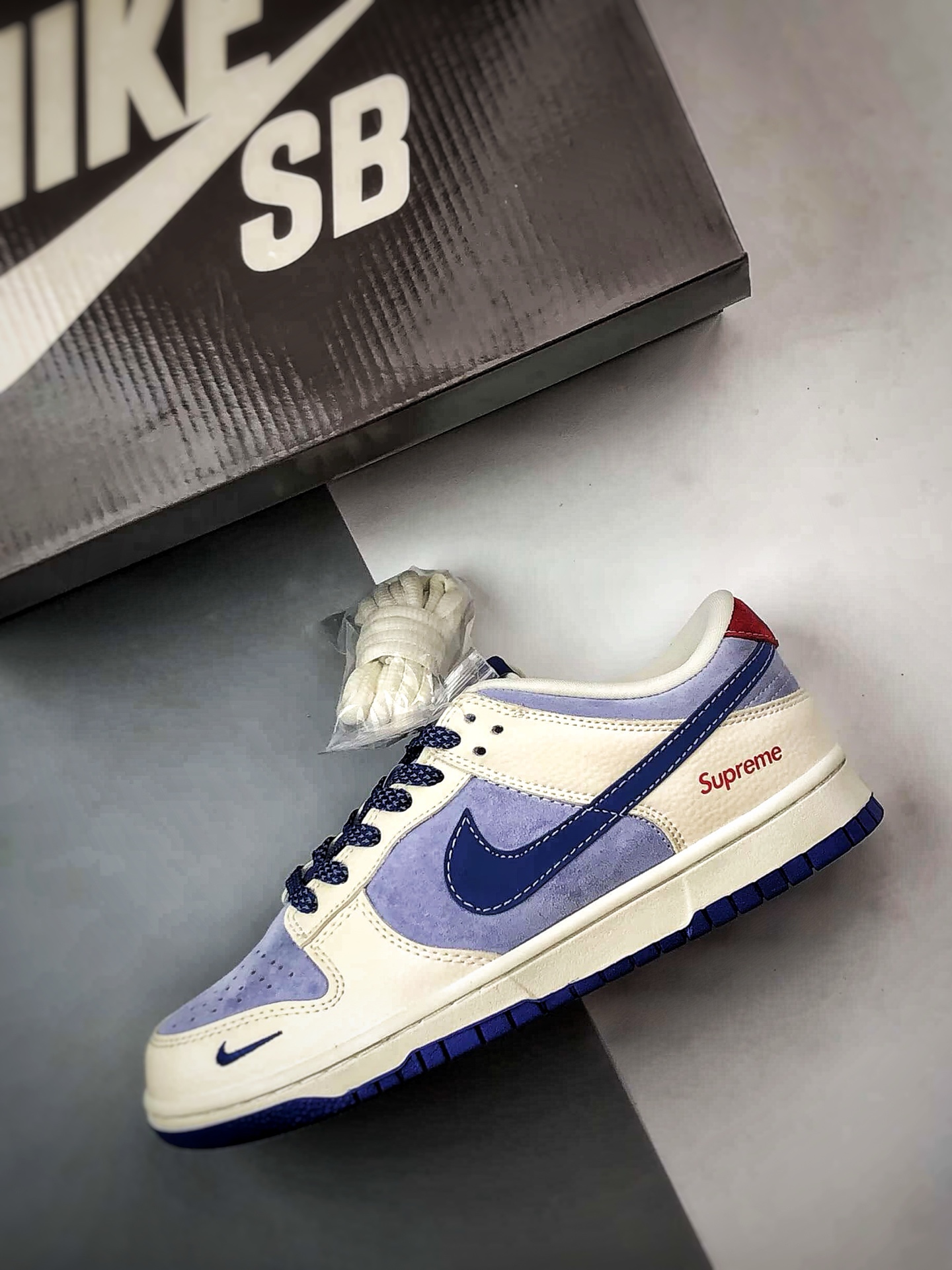 NK Dunk Low Retro ”DIY高端定制” Sup麂皮拼接米白蓝 低帮休闲运动板鞋 TX1688-005-Top High Quatity Cheap Sneakers Fashion Clothing Clothes Bags handbags Shoes of all Brand wholesale With The best Quality And Beautiful Price from China Factory Chinese suppliers wholesaler seller NK Dunk Low Retro ”DIY高端定制” Sup麂皮拼接米白蓝 低帮休闲运动板鞋 TX1688-005