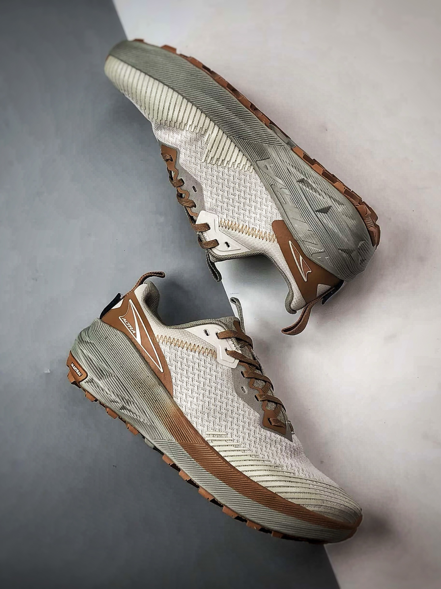 Altra Experience Wild 2 米棕 二代轻量舒适透气全能越野跑步鞋-Top High Quatity Cheap Sneakers Fashion Clothing Clothes Bags handbags Shoes of all Brand wholesale With The best Quality And Beautiful Price from China Factory Chinese suppliers wholesaler seller Altra Experience Wild 2 米棕 二代轻量舒适透气全能越野跑步鞋