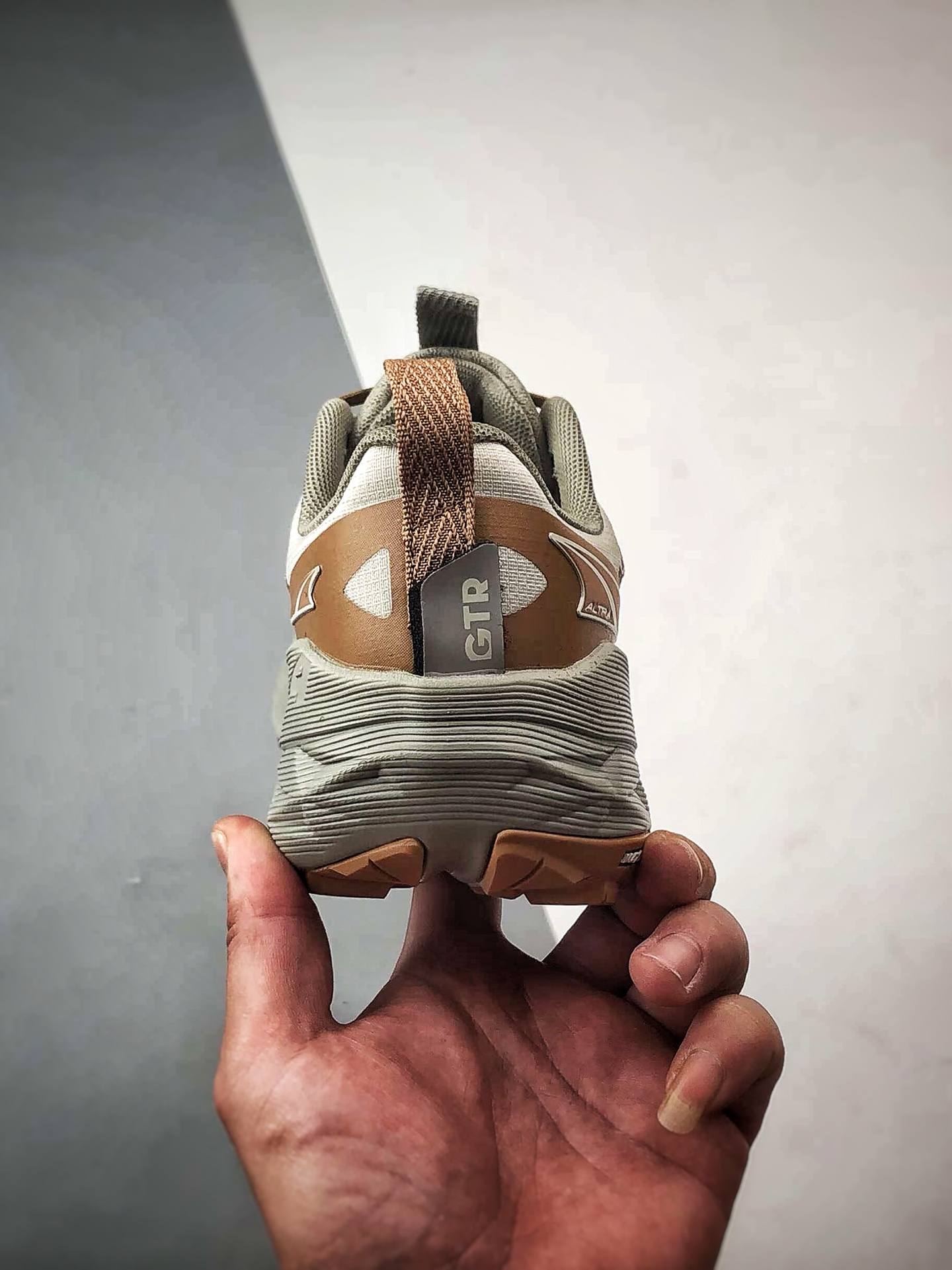 Altra Experience Wild 2 米棕 二代轻量舒适透气全能越野跑步鞋-Top High Quatity Cheap Sneakers Fashion Clothing Clothes Bags handbags Shoes of all Brand wholesale With The best Quality And Beautiful Price from China Factory Chinese suppliers wholesaler seller Altra Experience Wild 2 米棕 二代轻量舒适透气全能越野跑步鞋