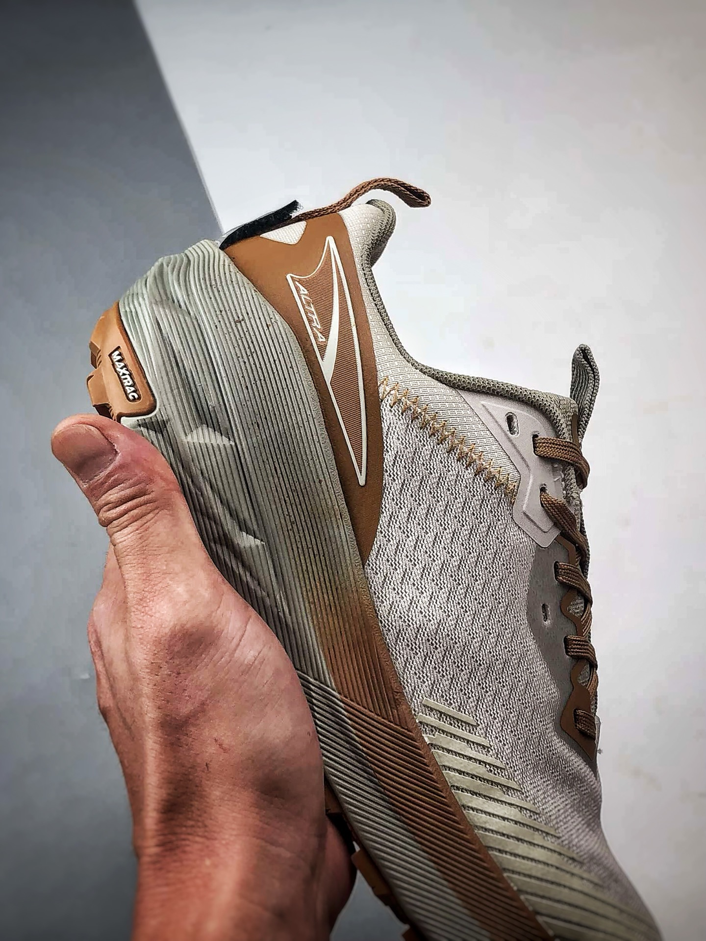 Altra Experience Wild 2 米棕 二代轻量舒适透气全能越野跑步鞋-Top High Quatity Cheap Sneakers Fashion Clothing Clothes Bags handbags Shoes of all Brand wholesale With The best Quality And Beautiful Price from China Factory Chinese suppliers wholesaler seller Altra Experience Wild 2 米棕 二代轻量舒适透气全能越野跑步鞋