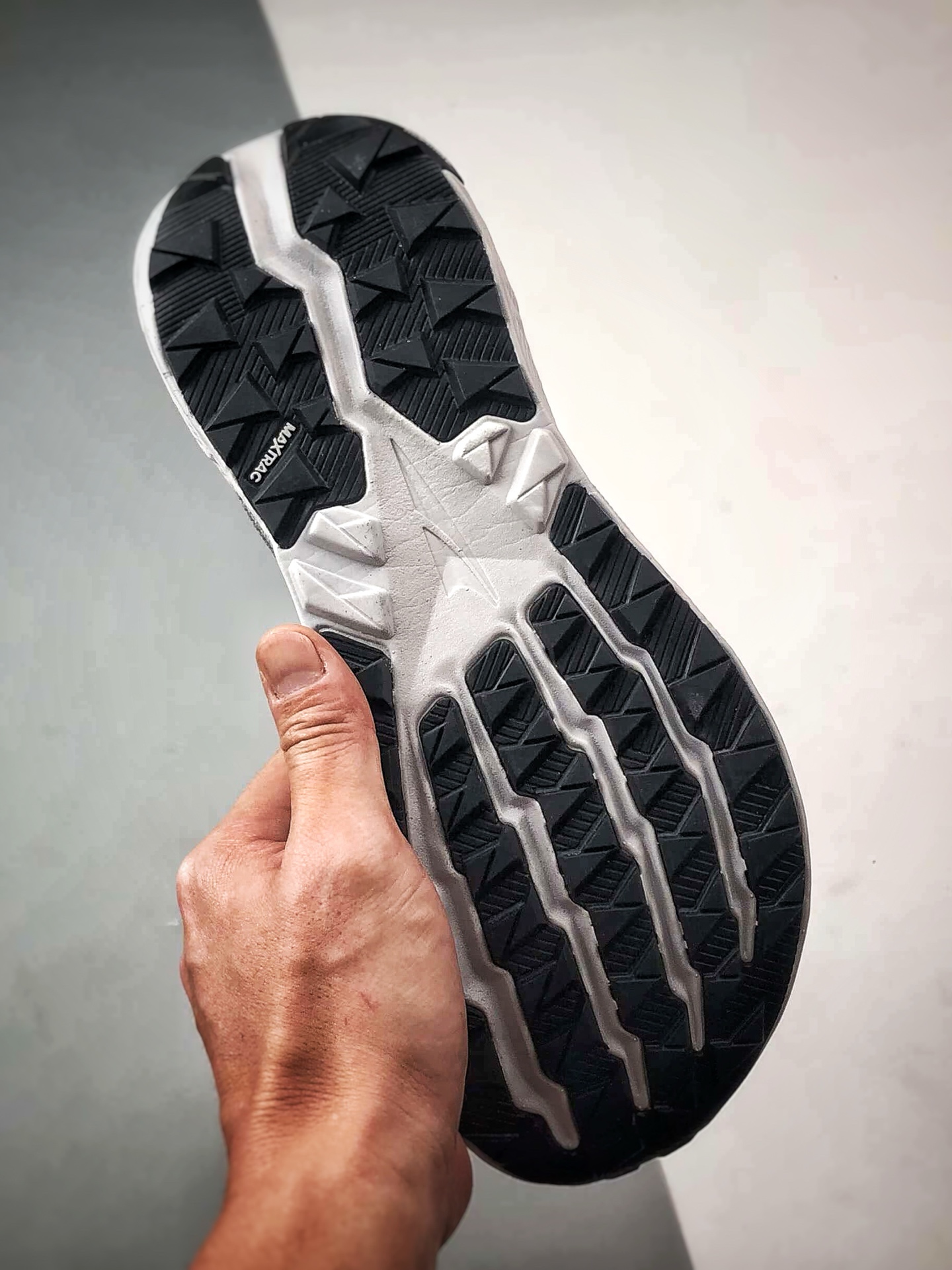 Altra Experience Wild 2 灰色 二代轻量舒适透气全能越野跑步鞋-Top High Quatity Cheap Sneakers Fashion Clothing Clothes Bags handbags Shoes of all Brand wholesale With The best Quality And Beautiful Price from China Factory Chinese suppliers wholesaler seller Altra Experience Wild 2 灰色 二代轻量舒适透气全能越野跑步鞋