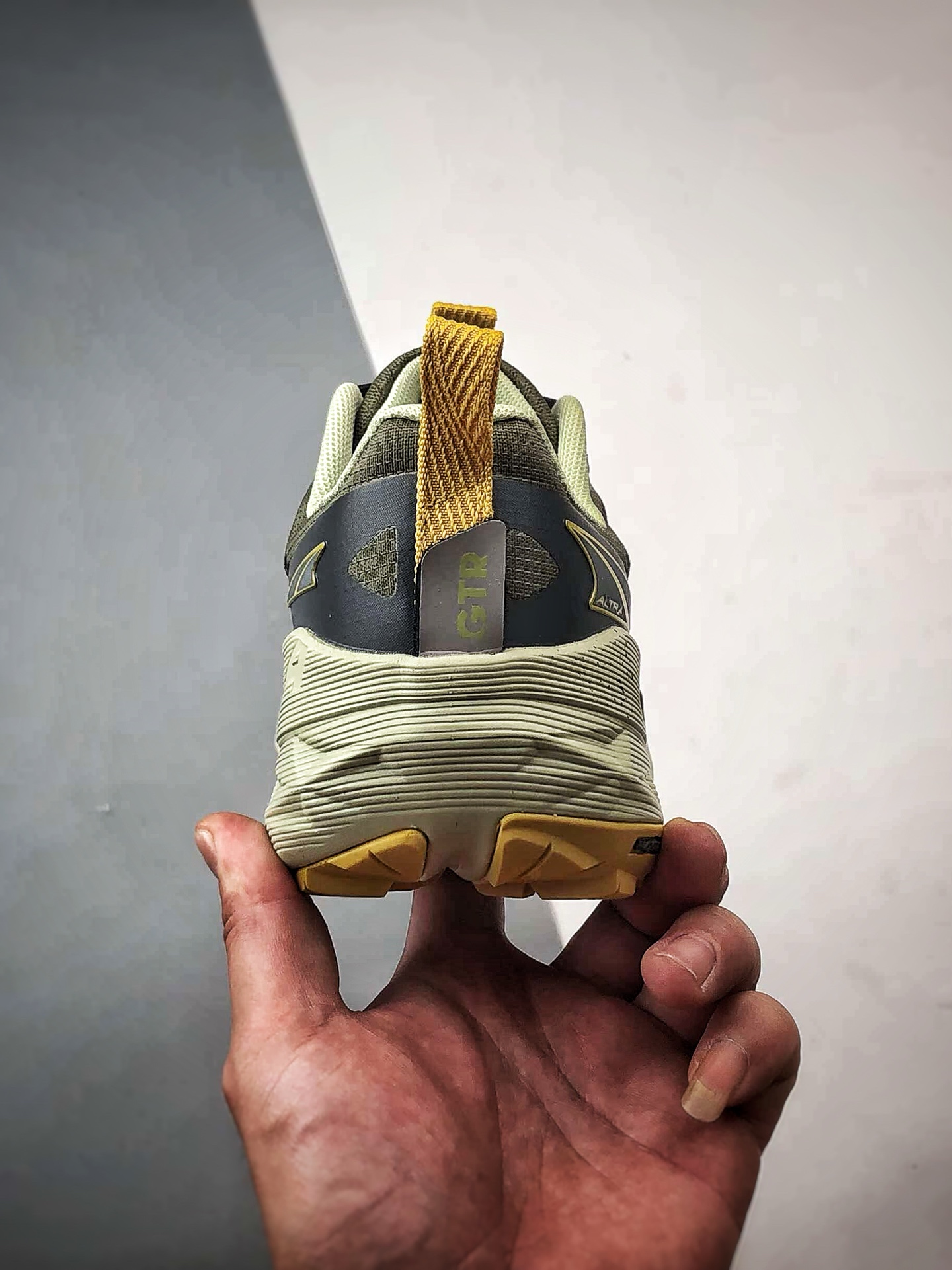 Altra Experience Wild 2 军绿 二代轻量舒适透气全能越野跑步鞋-Top High Quatity Cheap Sneakers Fashion Clothing Clothes Bags handbags Shoes of all Brand wholesale With The best Quality And Beautiful Price from China Factory Chinese suppliers wholesaler seller Altra Experience Wild 2 军绿 二代轻量舒适透气全能越野跑步鞋