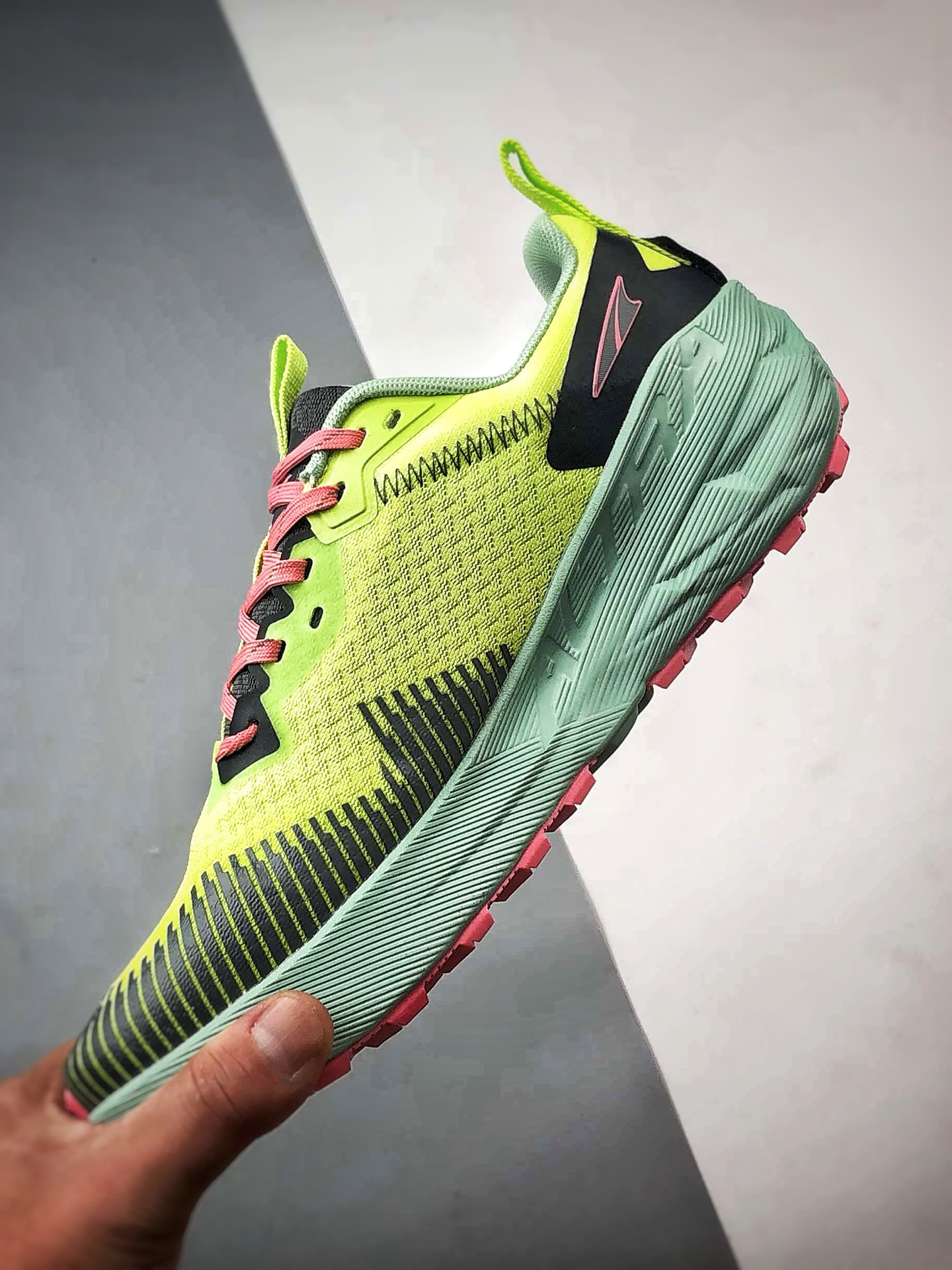 Altra Experience Wild 2 黄绿 二代轻量舒适透气全能越野跑步鞋-Top High Quatity Cheap Sneakers Fashion Clothing Clothes Bags handbags Shoes of all Brand wholesale With The best Quality And Beautiful Price from China Factory Chinese suppliers wholesaler seller Altra Experience Wild 2 黄绿 二代轻量舒适透气全能越野跑步鞋