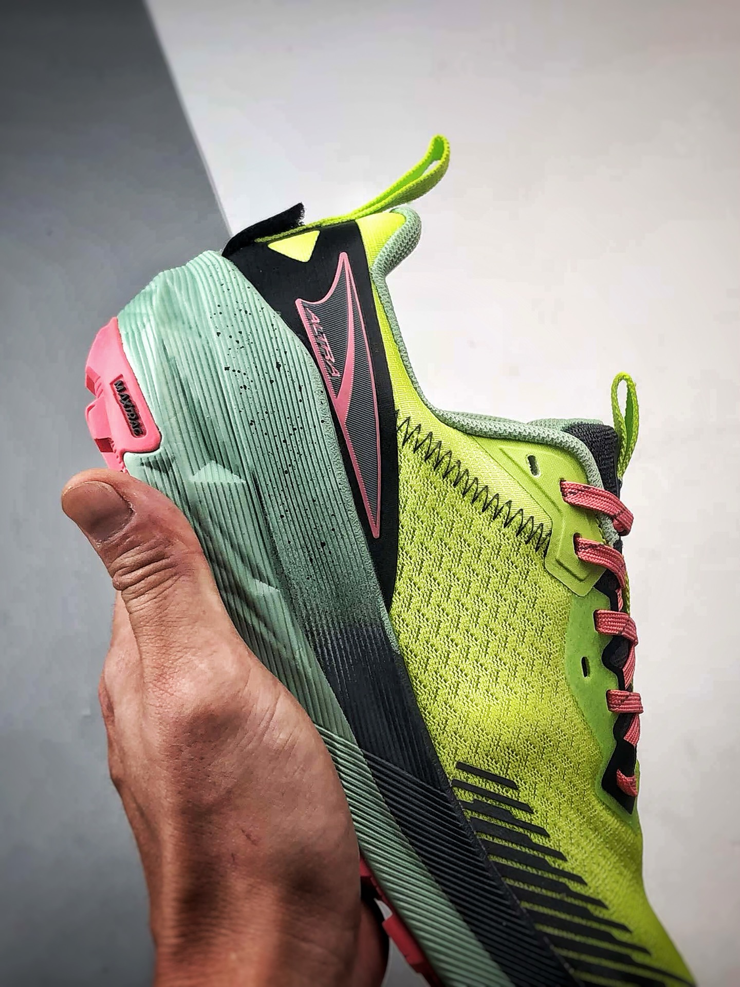 Altra Experience Wild 2 黄绿 二代轻量舒适透气全能越野跑步鞋-Top High Quatity Cheap Sneakers Fashion Clothing Clothes Bags handbags Shoes of all Brand wholesale With The best Quality And Beautiful Price from China Factory Chinese suppliers wholesaler seller Altra Experience Wild 2 黄绿 二代轻量舒适透气全能越野跑步鞋