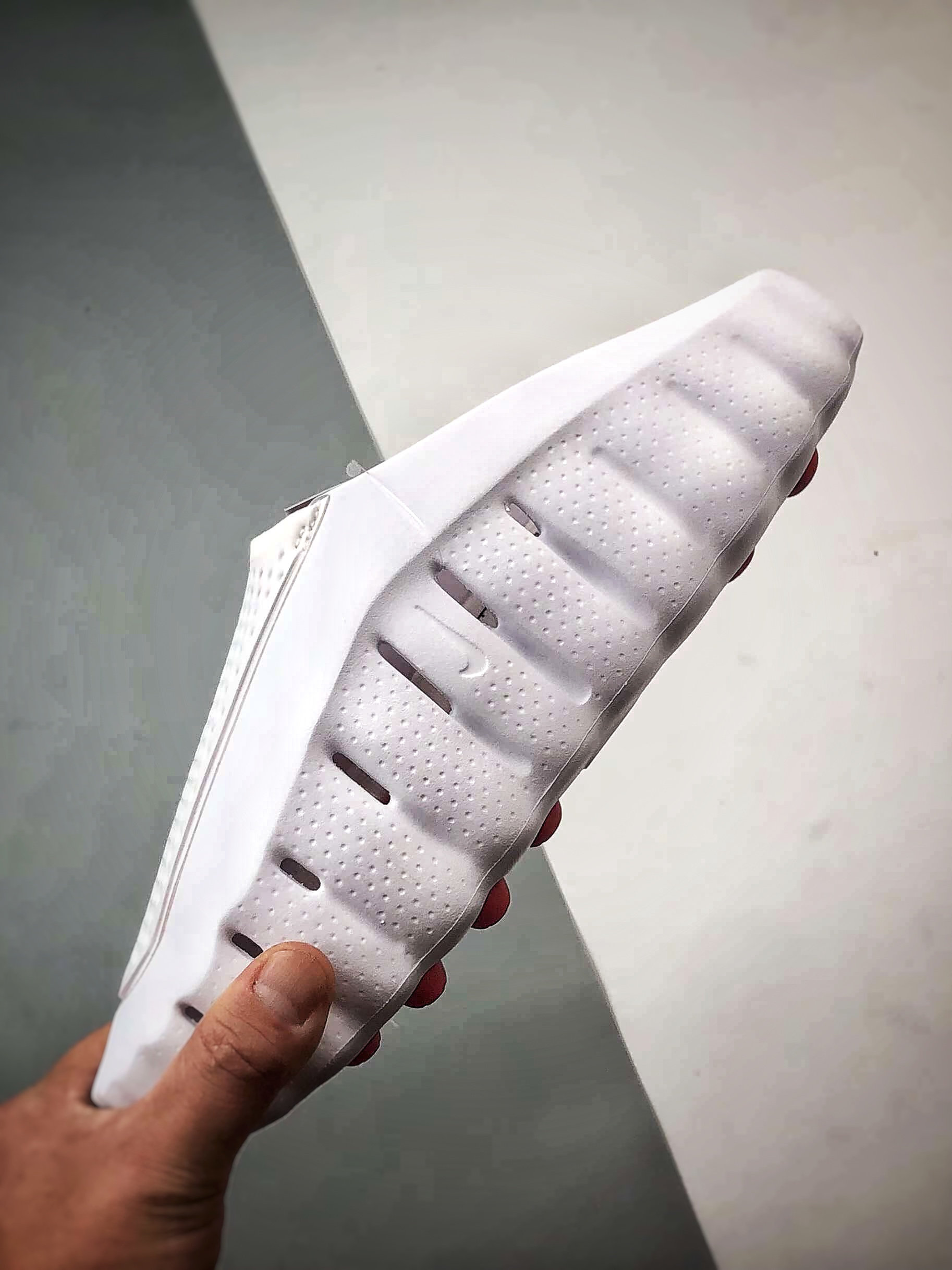 NK Mind 001 白色 黑科技足底按摩舒适贴合包头拖鞋 HQ4307-101-Top High Quatity Cheap Sneakers Fashion Clothing Clothes Bags handbags Shoes of all Brand wholesale With The best Quality And Beautiful Price from China Factory Chinese suppliers wholesaler seller NK Mind 001 白色 黑科技足底按摩舒适贴合包头拖鞋 HQ4307-101