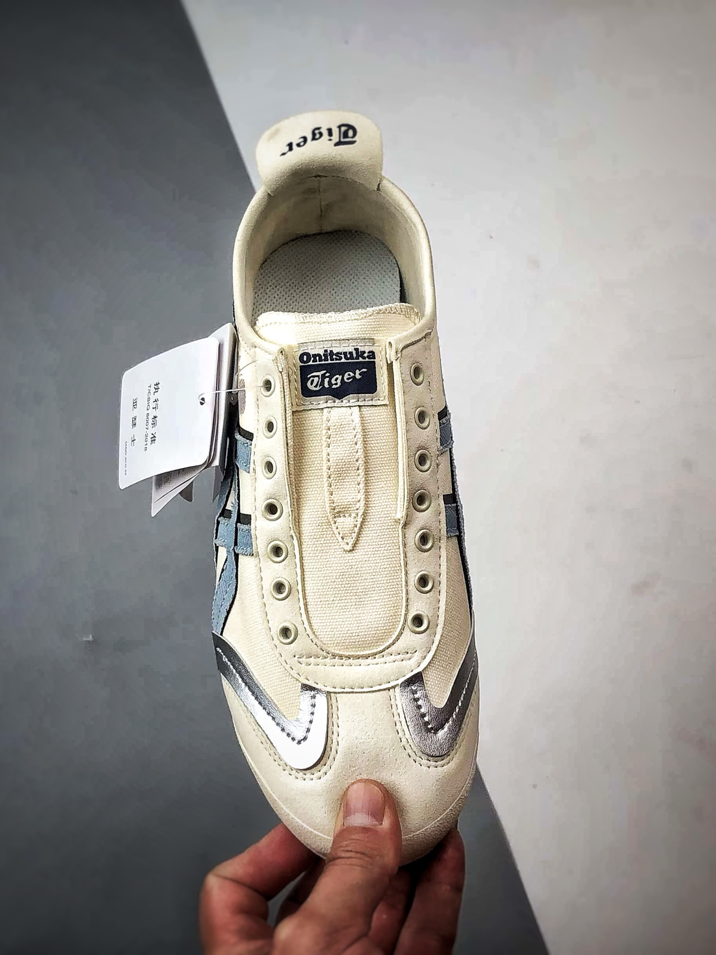定制球鞋 Asics 鬼冢虎 Mexico 66 乘浪钓手 巡洋米黑蓝 1183A360-205 定制球鞋 Asics 鬼冢虎 Mexico 66 乘浪钓手 巡洋米黑蓝 1183A360-205
