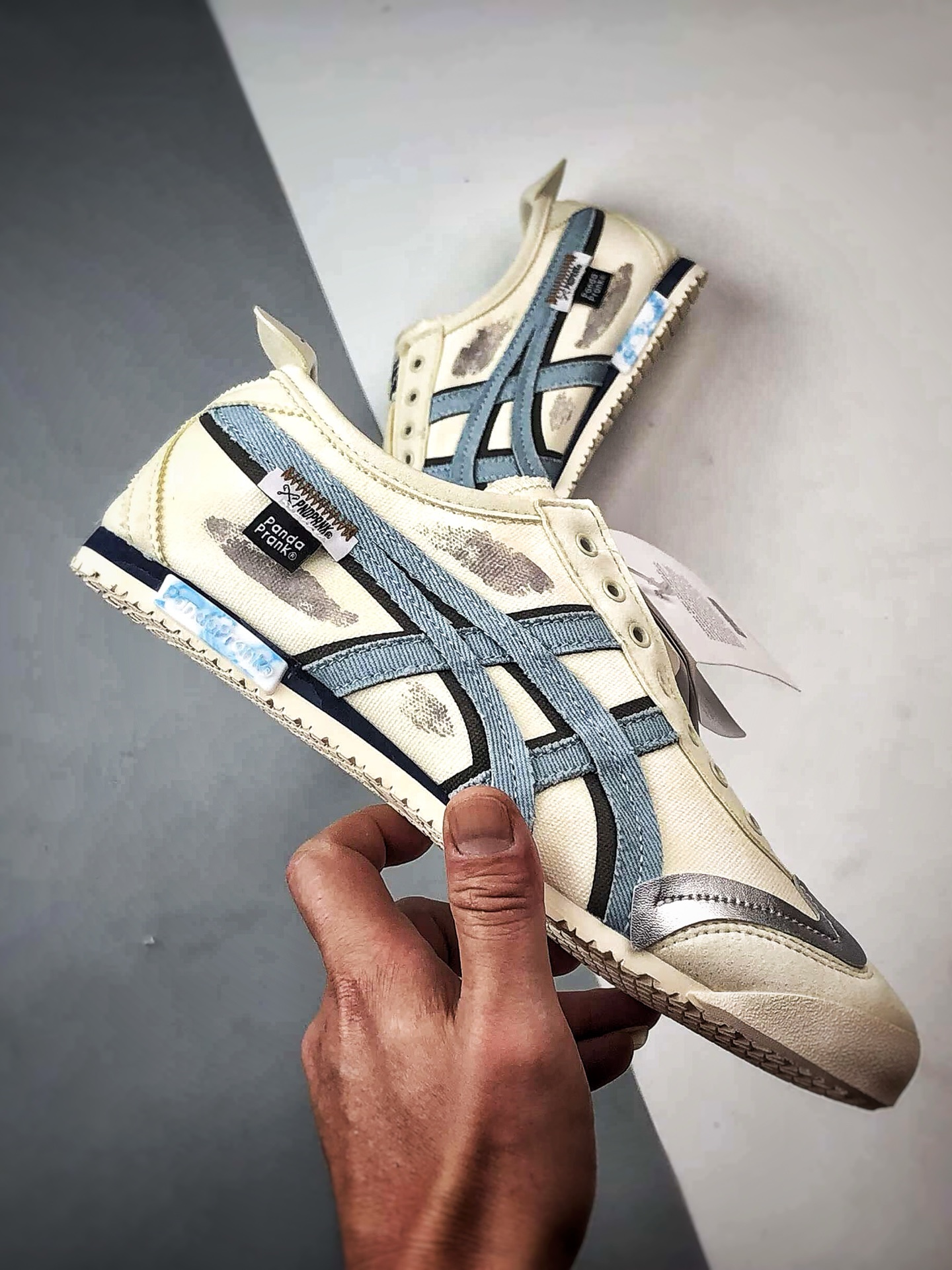 定制球鞋 Asics 鬼冢虎 Mexico 66 乘浪钓手 巡洋米黑蓝 1183A360-205 定制球鞋 Asics 鬼冢虎 Mexico 66 乘浪钓手 巡洋米黑蓝 1183A360-205