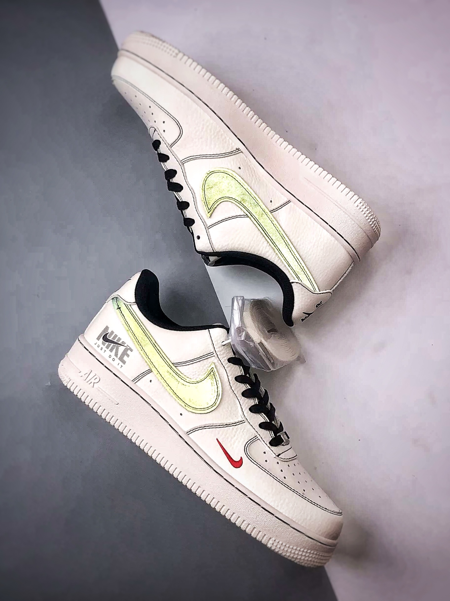 Air Force 1 '07 Low 米白黑反光钩 MM3399-826-Top High Quatity Cheap Sneakers Fashion Clothing Clothes Bags handbags Shoes of all Brand wholesale With The best Quality And Beautiful Price from China Factory Chinese suppliers wholesaler seller Air Force 1 '07 Low 米白黑反光钩 MM3399-826