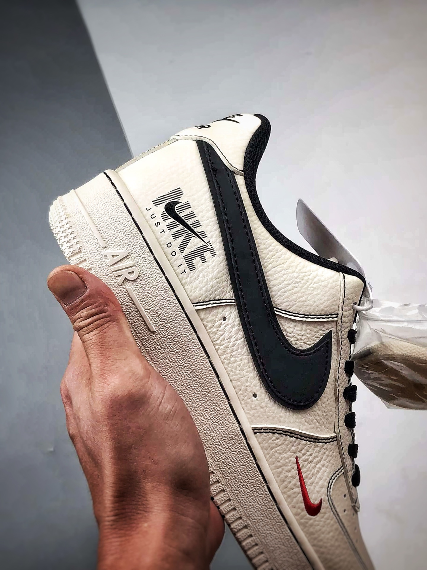 Air Force 1 '07 Low 米白黑反光钩 MM3399-826-Top High Quatity Cheap Sneakers Fashion Clothing Clothes Bags handbags Shoes of all Brand wholesale With The best Quality And Beautiful Price from China Factory Chinese suppliers wholesaler seller Air Force 1 '07 Low 米白黑反光钩 MM3399-826