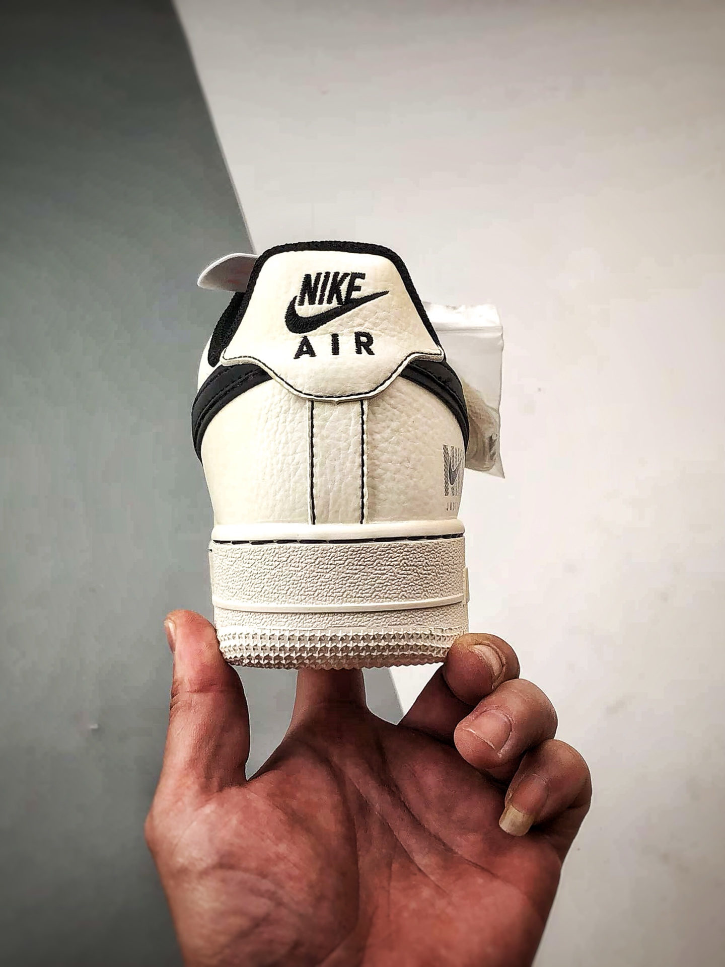 Air Force 1 '07 Low 米白黑反光钩 MM3399-826-Top High Quatity Cheap Sneakers Fashion Clothing Clothes Bags handbags Shoes of all Brand wholesale With The best Quality And Beautiful Price from China Factory Chinese suppliers wholesaler seller Air Force 1 '07 Low 米白黑反光钩 MM3399-826