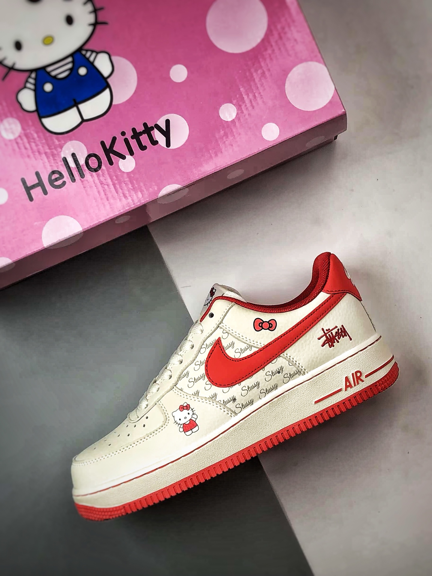 Stussy x Air Force 1 Low 米白红反光钩 QZ6683-902-Top High Quatity Cheap Sneakers Fashion Clothing Clothes Bags handbags Shoes of all Brand wholesale With The best Quality And Beautiful Price from China Factory Chinese suppliers wholesaler seller Stussy x Air Force 1 Low 米白红反光钩 QZ6683-902