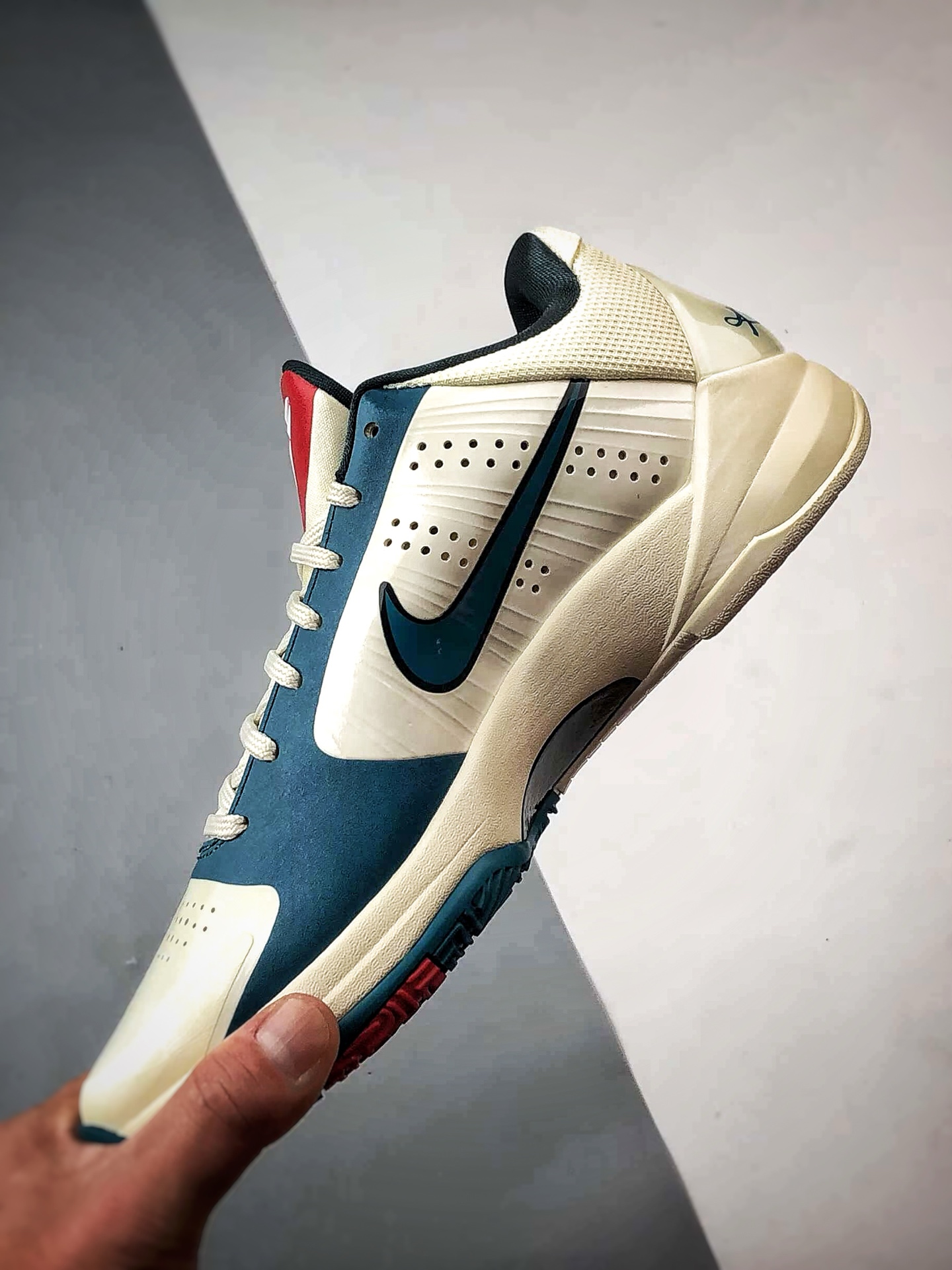 NK Zoom Kobe 5 Caitlin Clark Protro PE S2纯原生产线 IZ1852-100-Top High Quatity Cheap Sneakers Fashion Clothing Clothes Bags handbags Shoes of all Brand wholesale With The best Quality And Beautiful Price from China Factory Chinese suppliers wholesaler seller NK Zoom Kobe 5 Caitlin Clark Protro PE S2纯原生产线 IZ1852-100