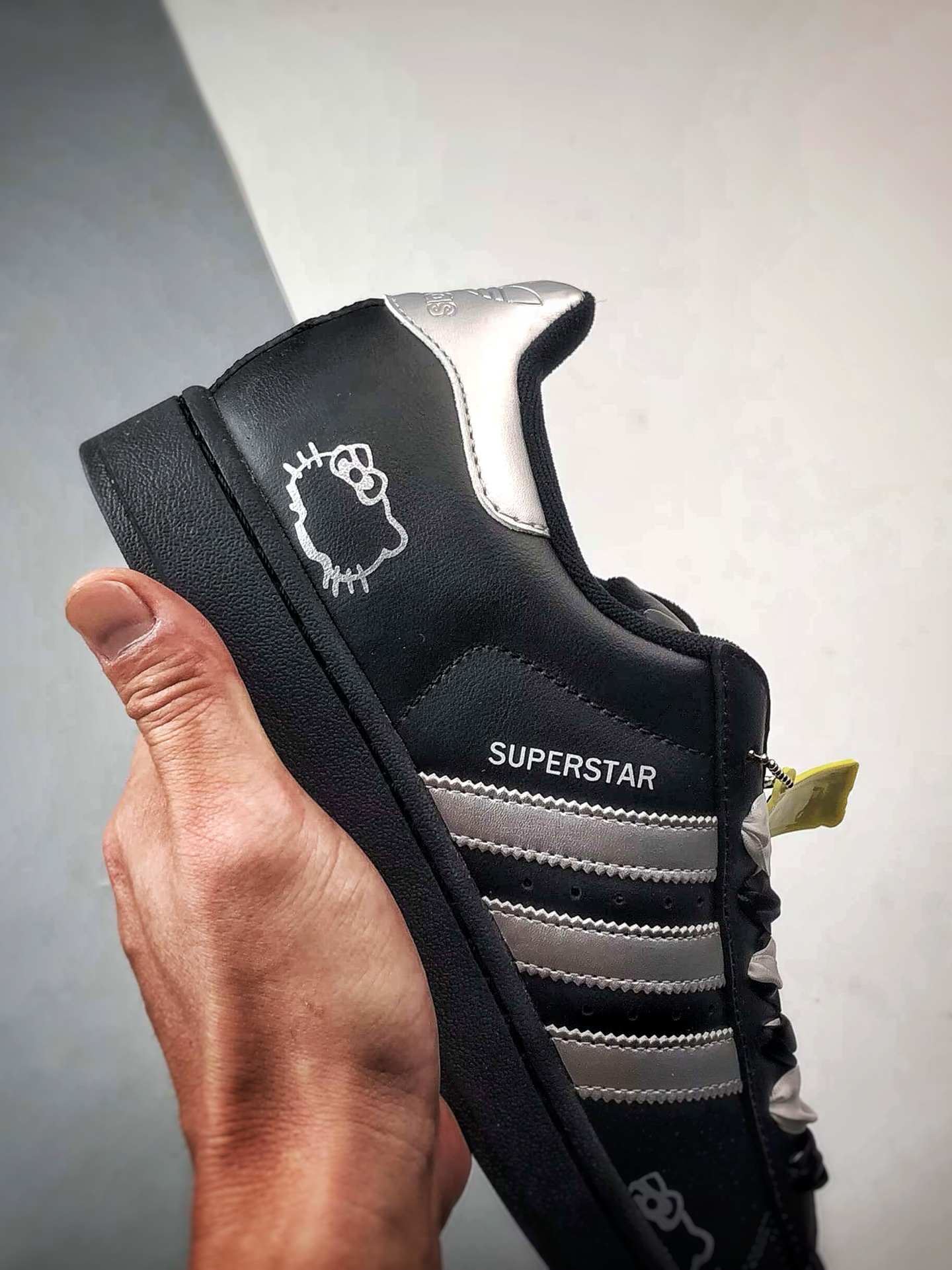 定制球鞋 Originals Superstar 2 月光喵 黑银贝壳头 JH9977-Top High Quatity Cheap Sneakers Fashion Clothing Clothes Bags handbags Shoes of all Brand wholesale With The best Quality And Beautiful Price from China Factory Chinese suppliers wholesaler seller 定制球鞋 Originals Superstar 2 月光喵 黑银贝壳头 JH9977