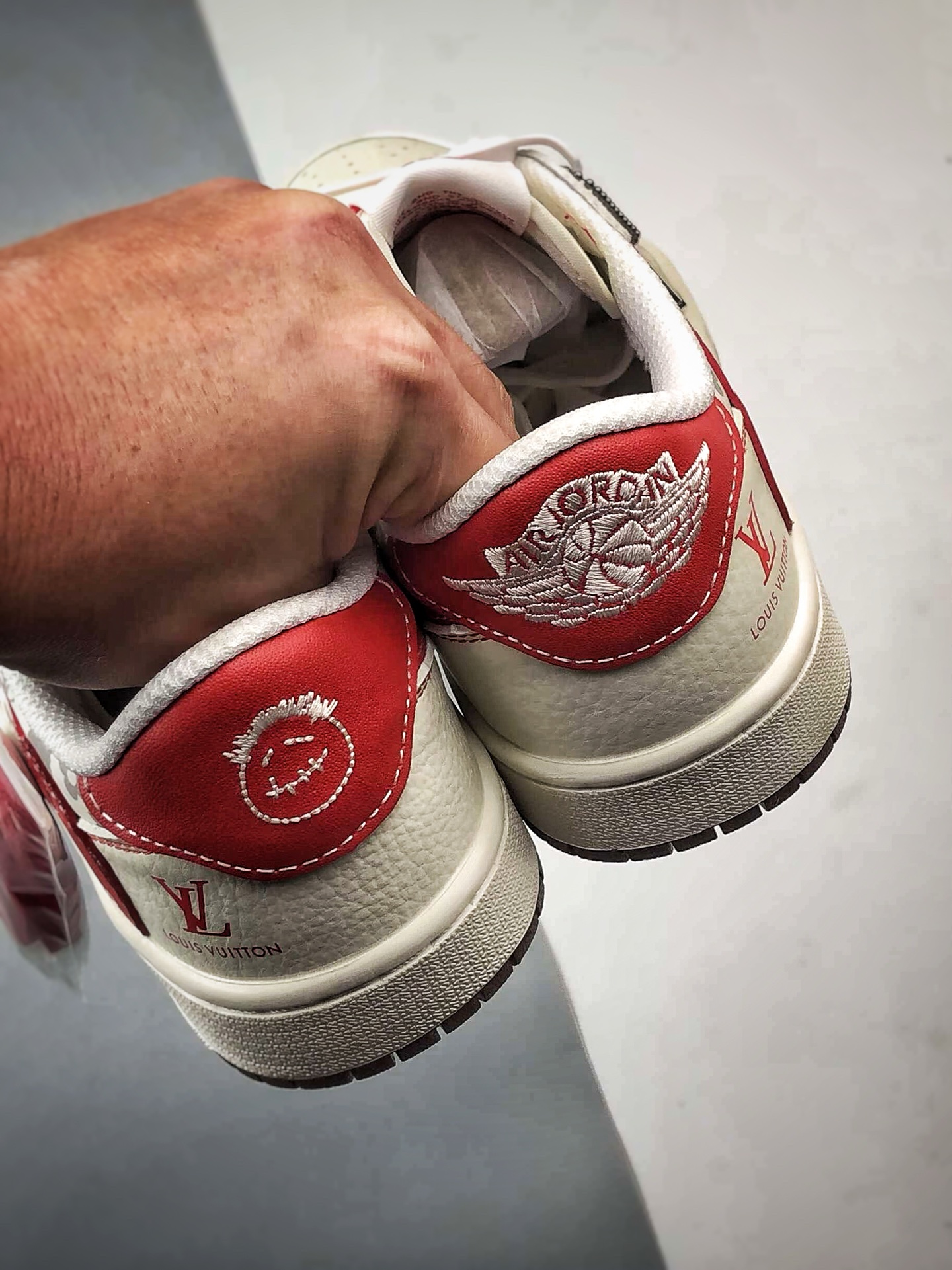 Air Jordan 1 Low ”高端定制” LV印花米白红 HF0591-001-Top High Quatity Cheap Sneakers Fashion Clothing Clothes Bags handbags Shoes of all Brand wholesale With The best Quality And Beautiful Price from China Factory Chinese suppliers wholesaler seller Air Jordan 1 Low ”高端定制” LV印花米白红 HF0591-001