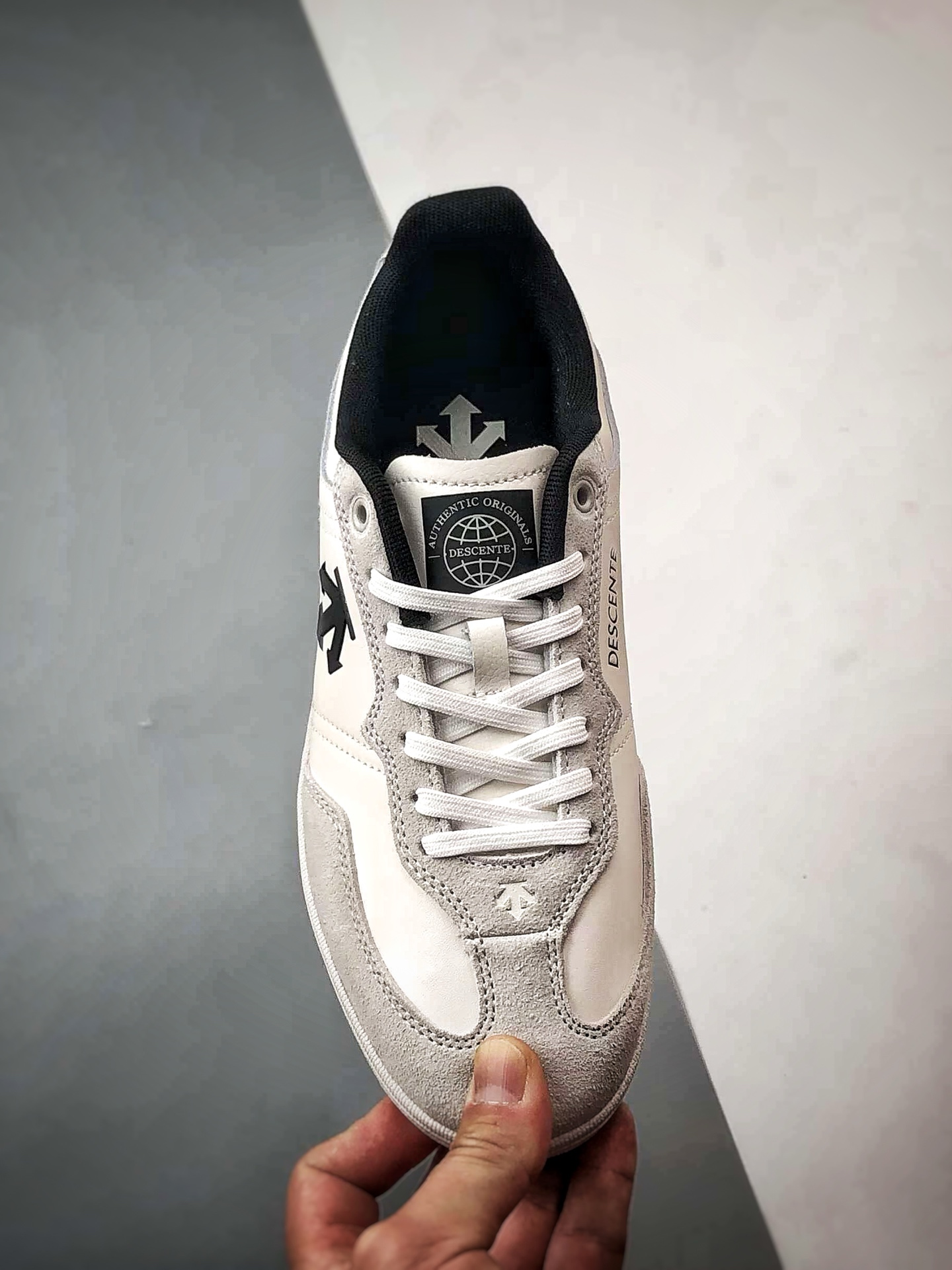 Кроссовки Descente Edge Court мужские