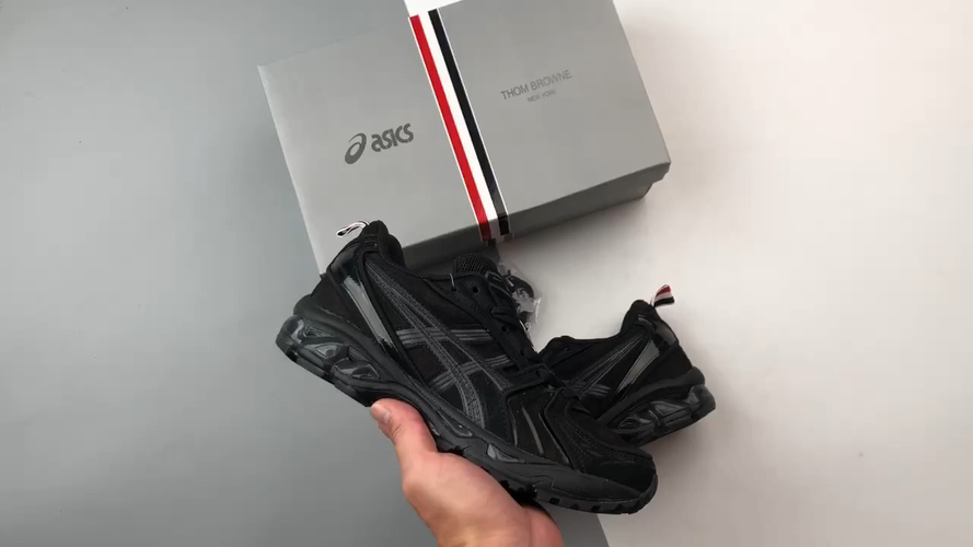 ASICS Haute Couture Classic Luxury Leather Loafer Shoe Ref.98439965