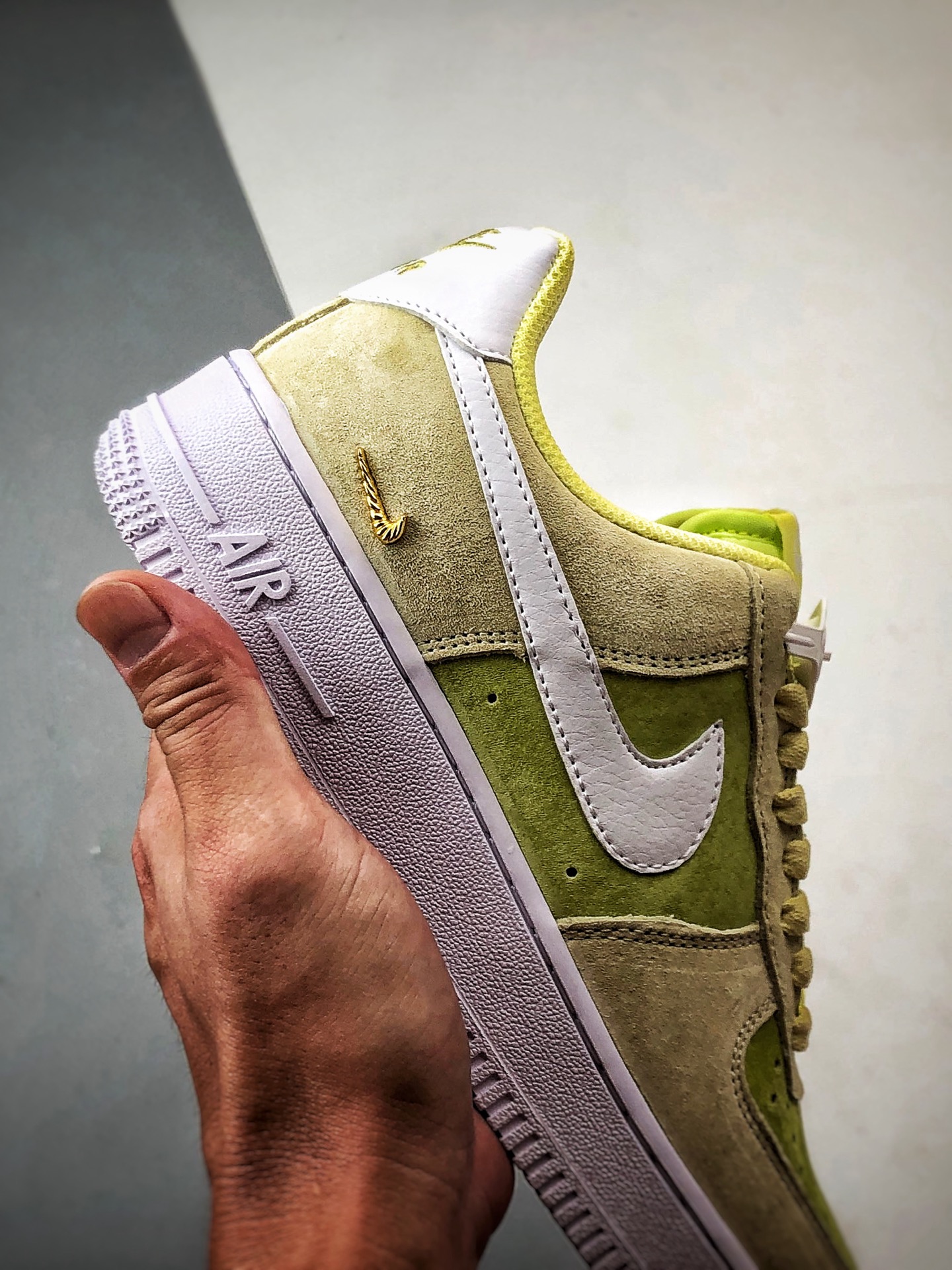 MiniCost Shoe 9