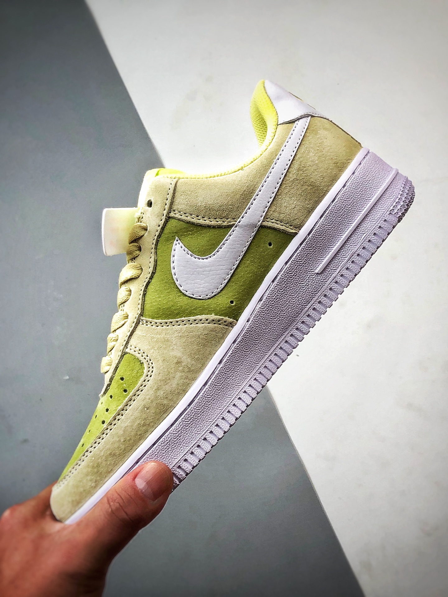 MiniCost Shoe 6