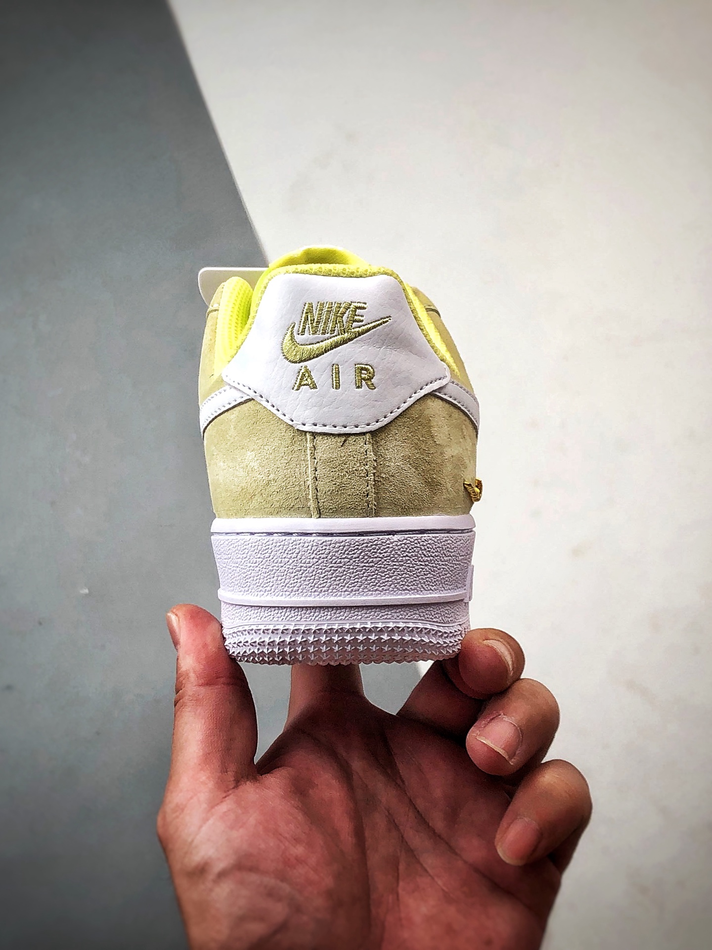 MiniCost Shoe 8