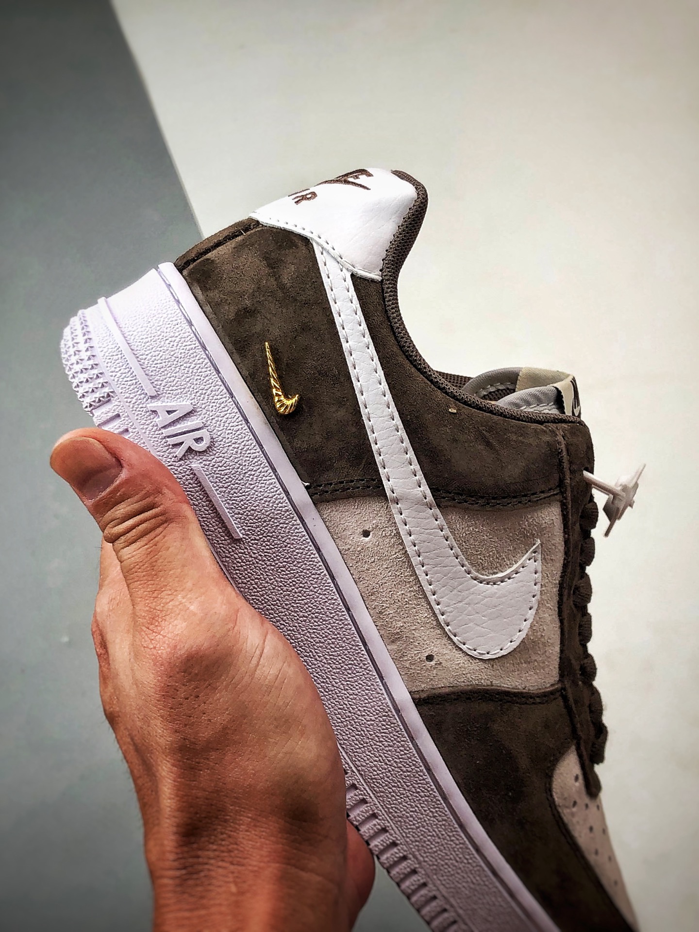 MiniCost Shoe 9