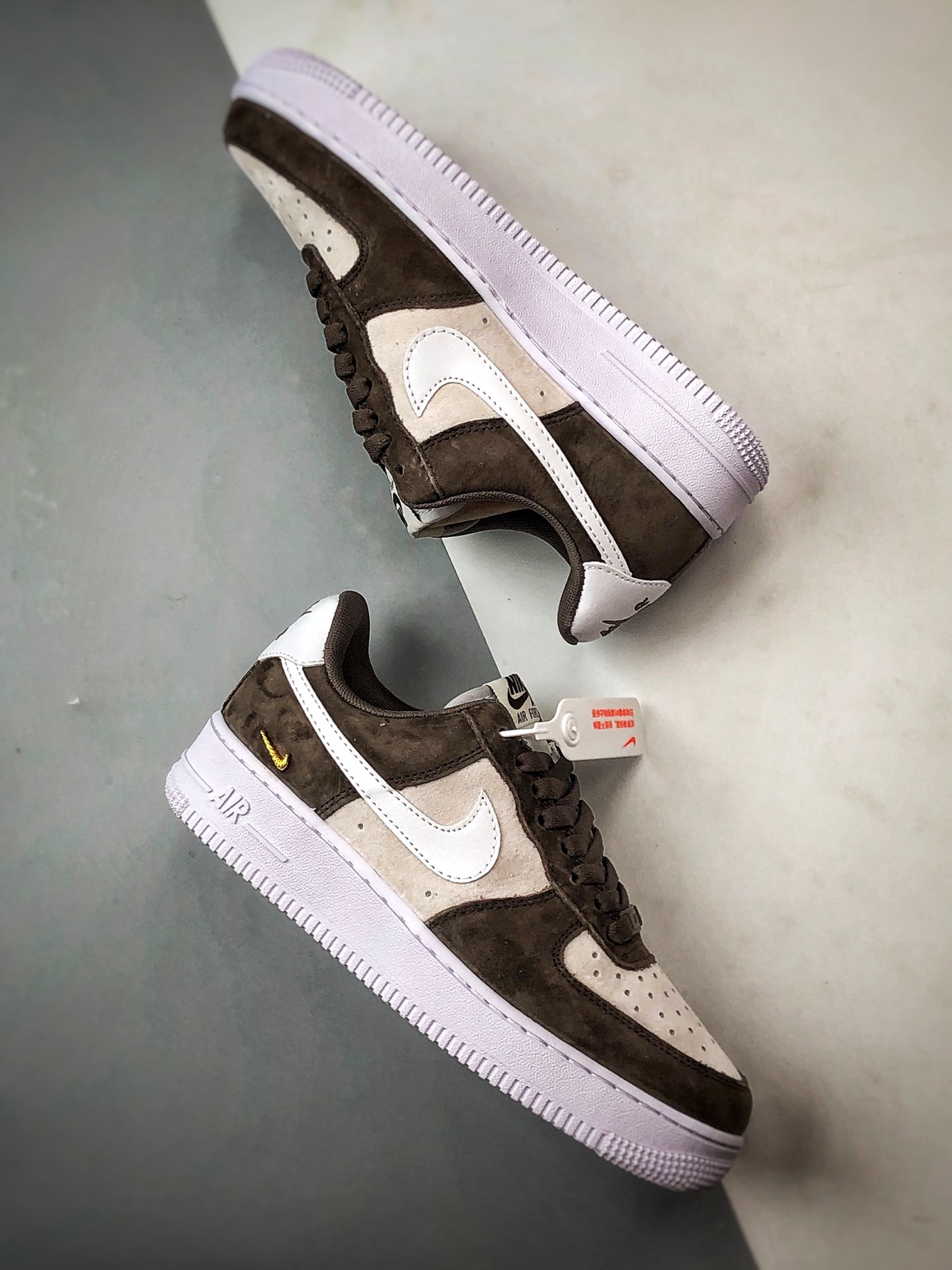 MiniCost Shoe 5