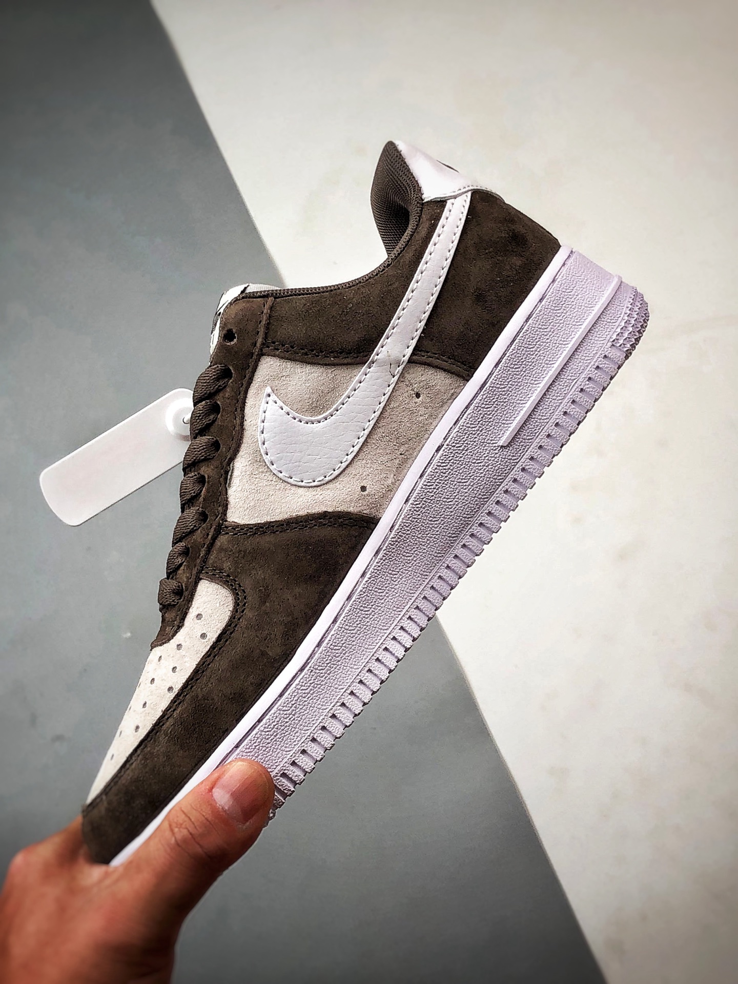 MiniCost Shoe 6