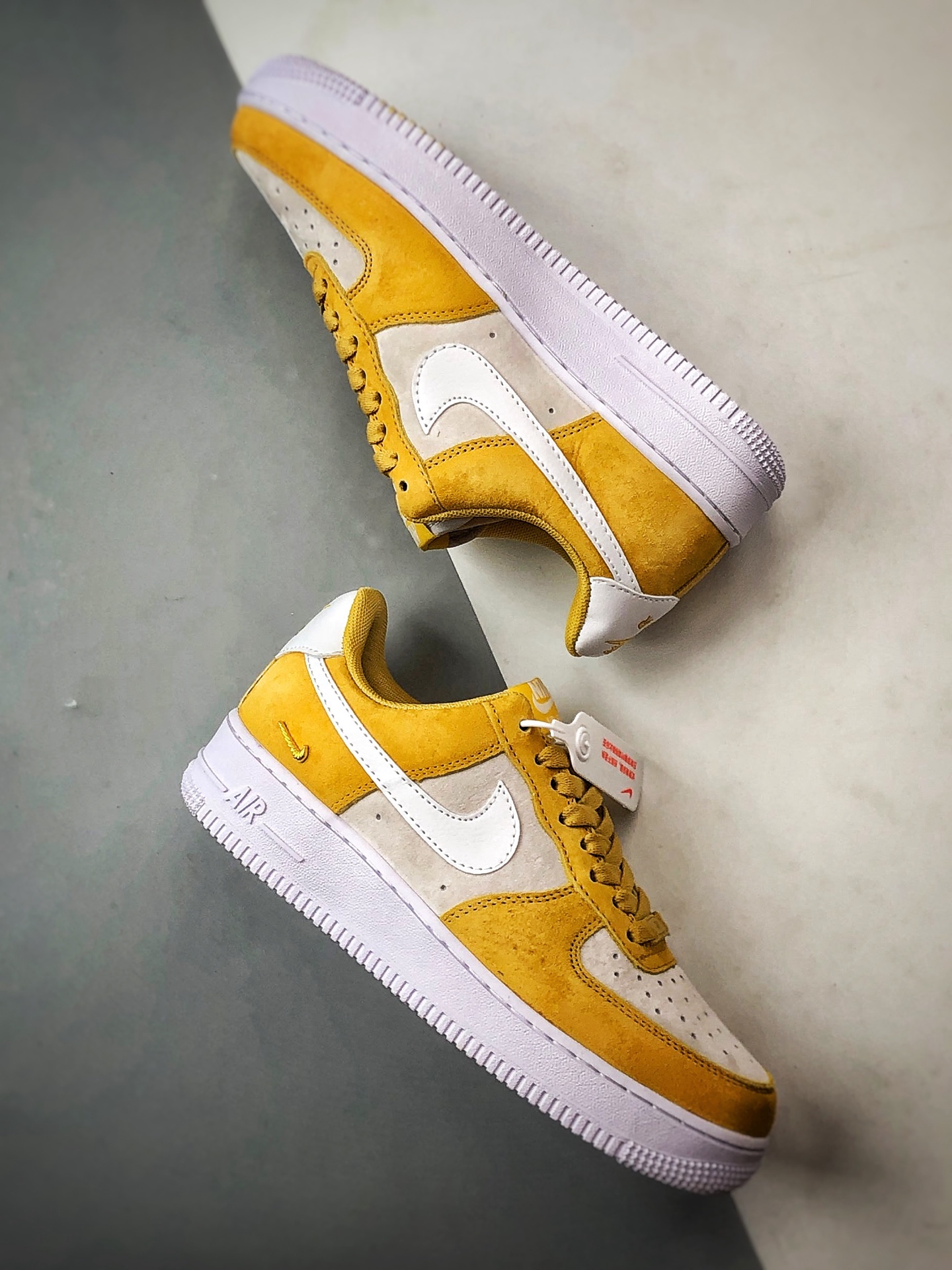 MiniCost Shoe 5