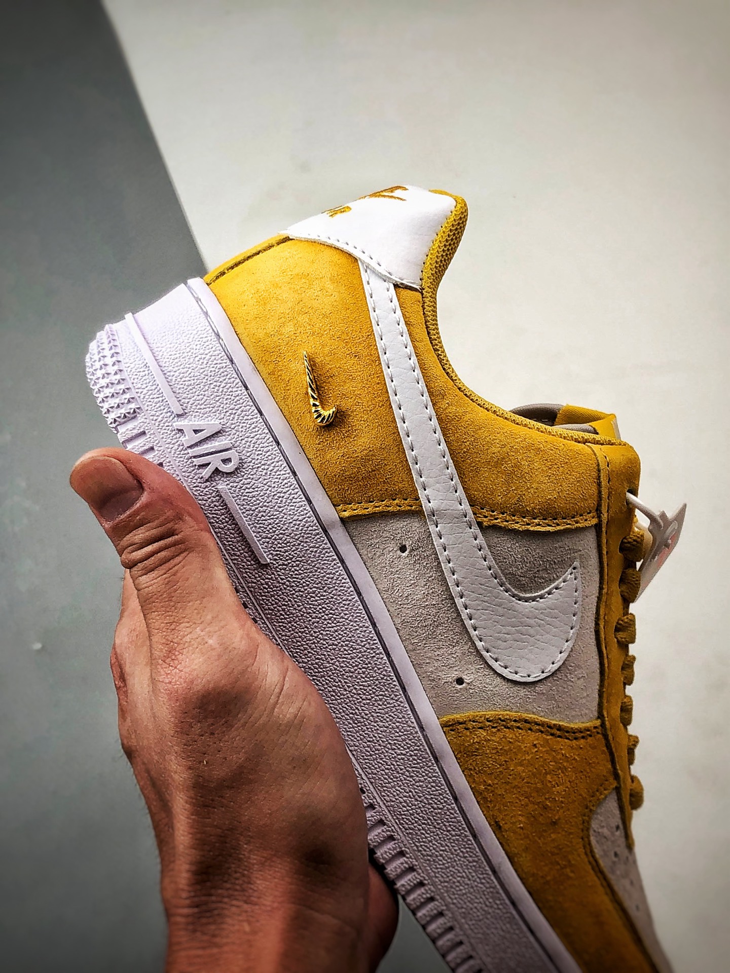 MiniCost Shoe 9