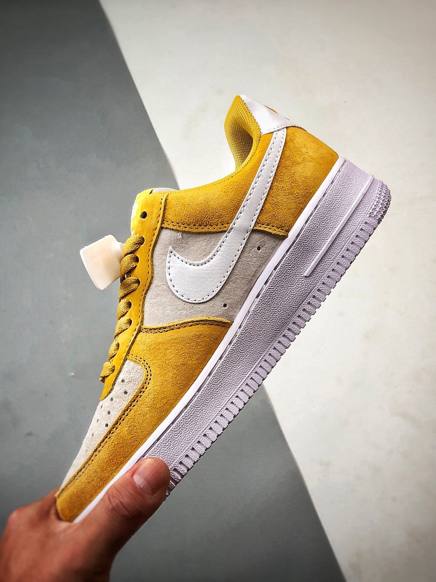 MiniCost Shoe 6
